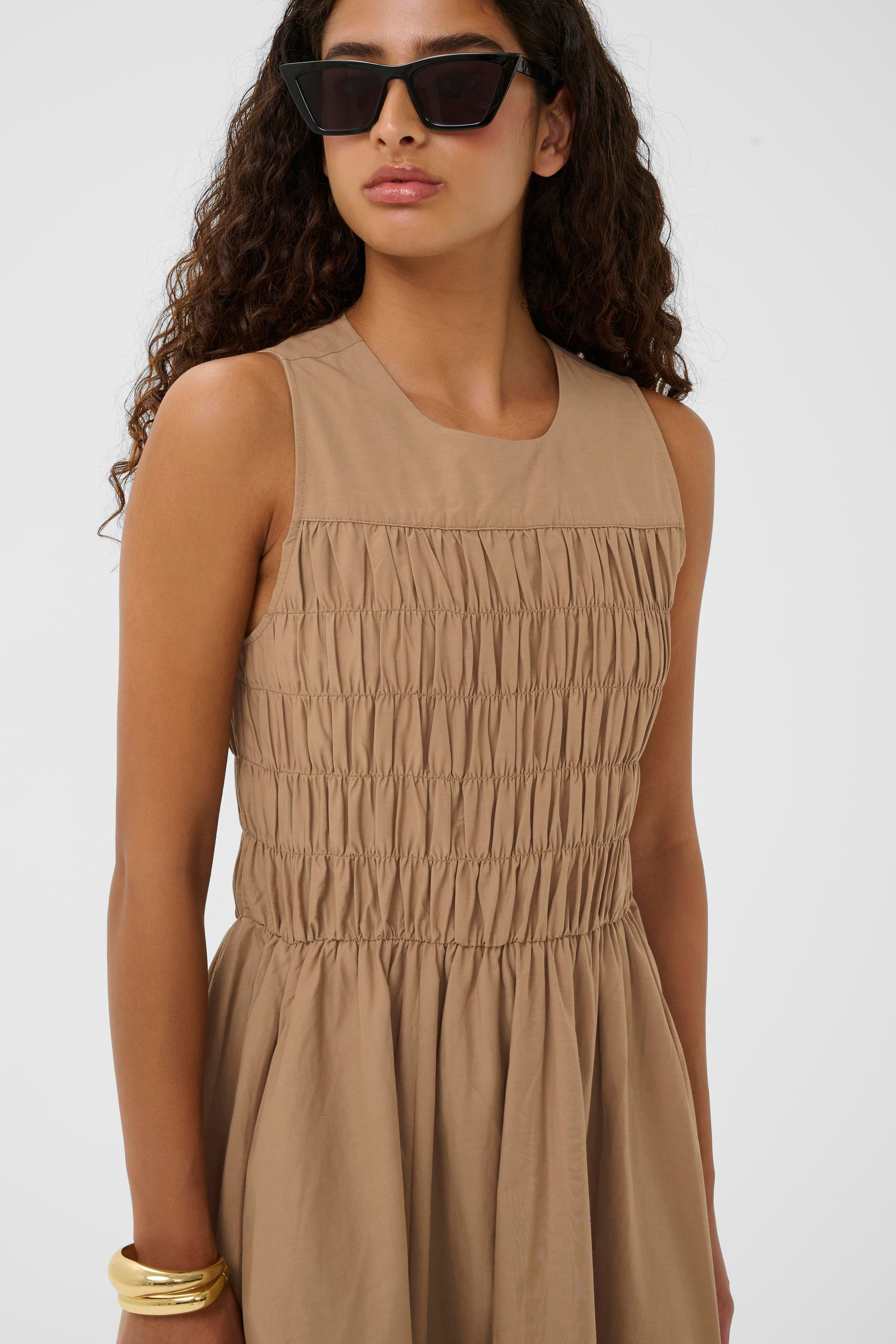 YachiIW Kleid LOOKBOOK DETAIL 30106430-171319