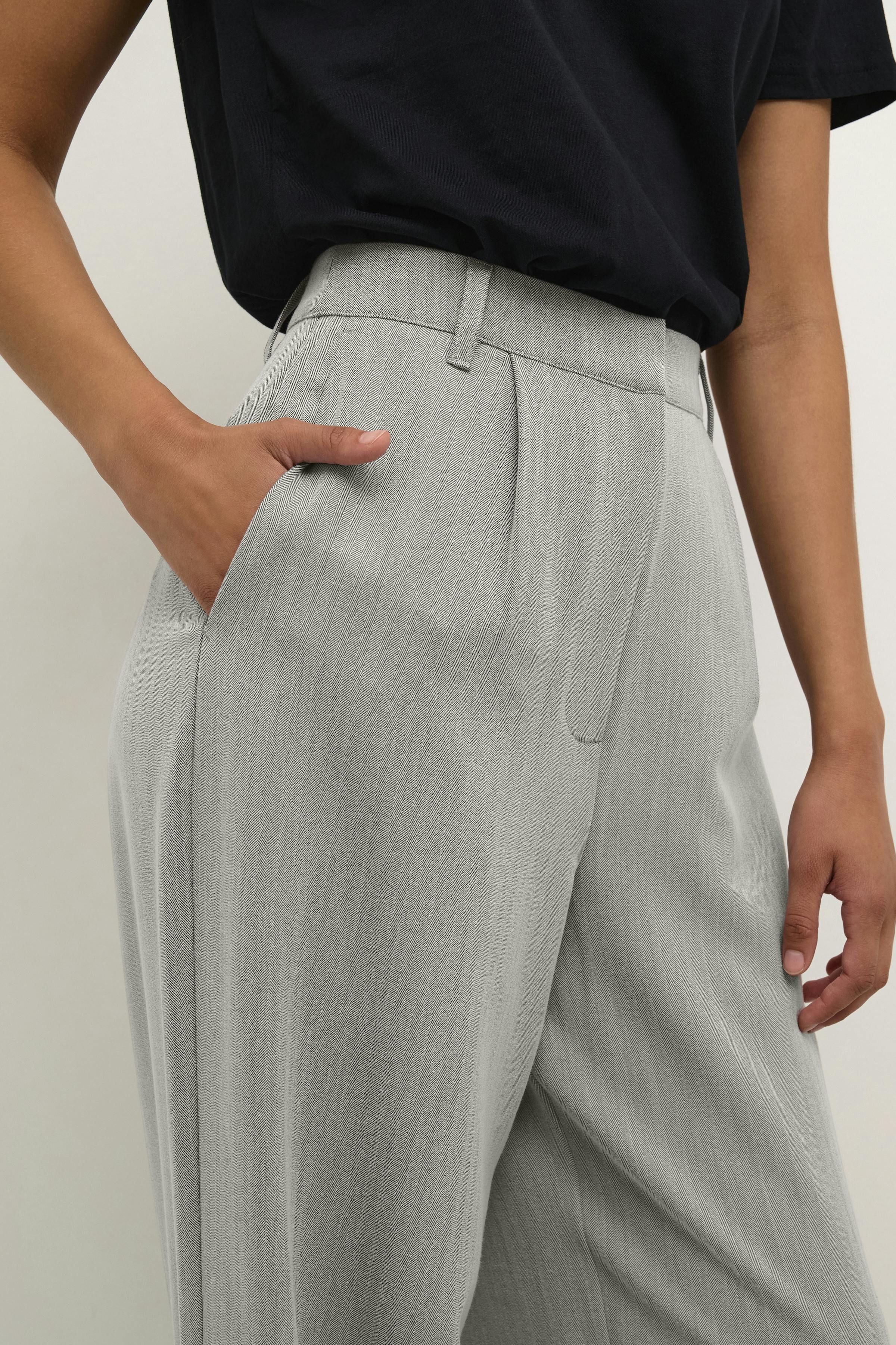 LavinaKB Trousers LOOKBOOK DETAIL 10104809-1638011