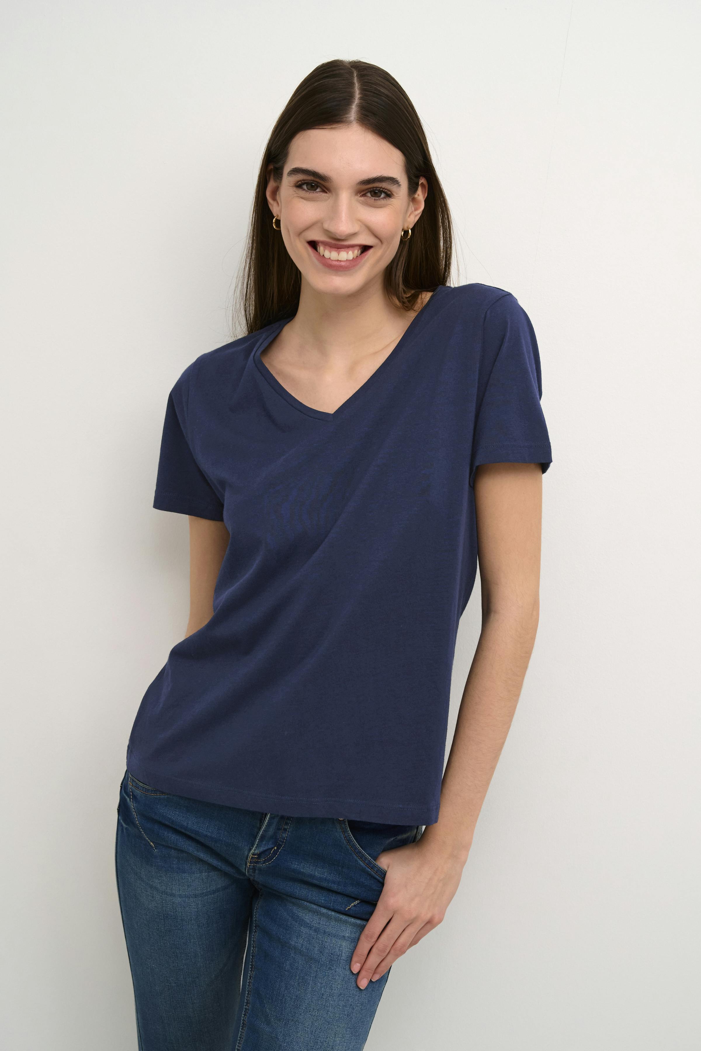 Naia T-shirt LOOKBOOK FRONT 10604508-193923