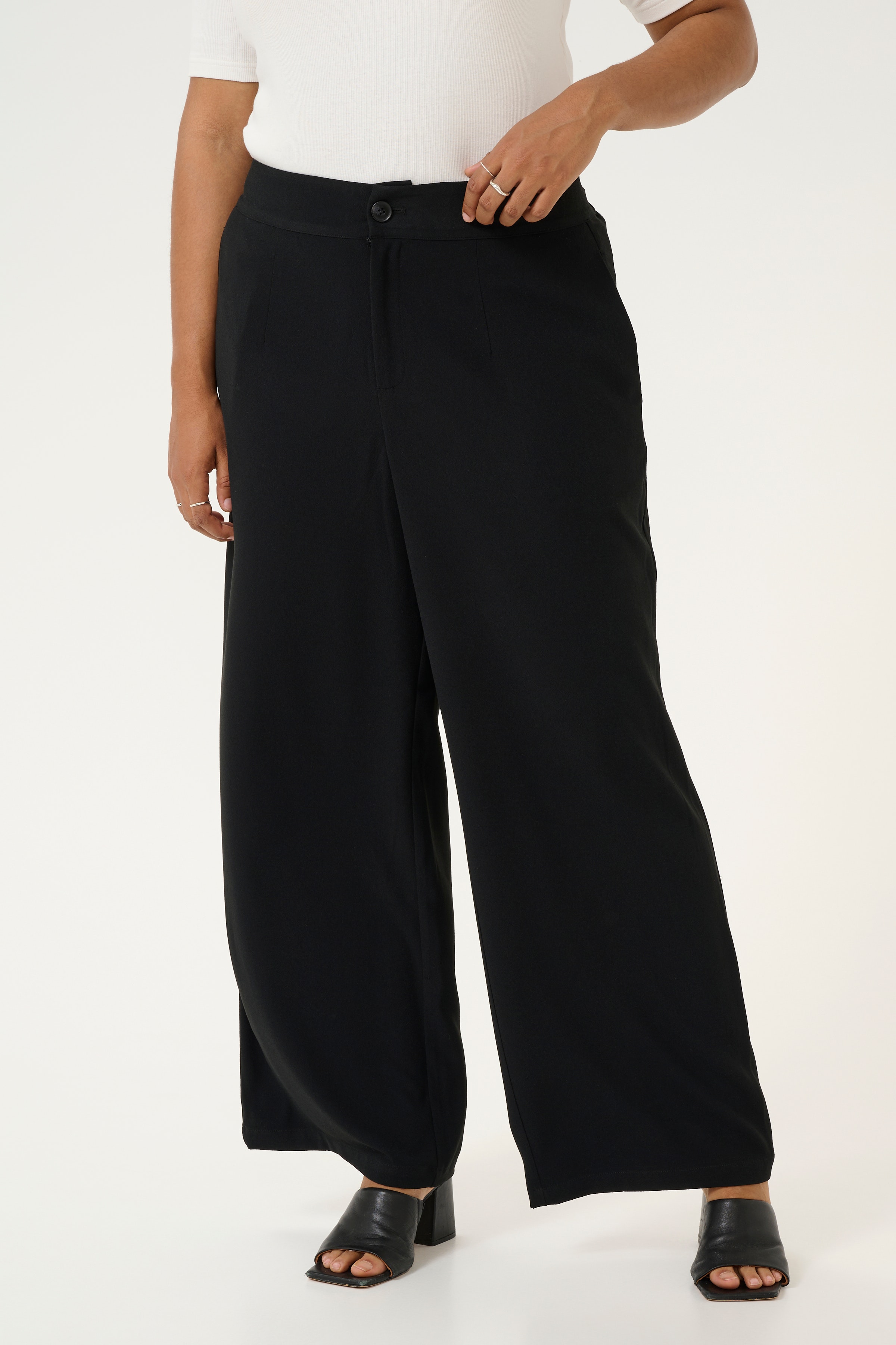 KCroxana Trousers LOOKBOOK FRONT 10583043-100121