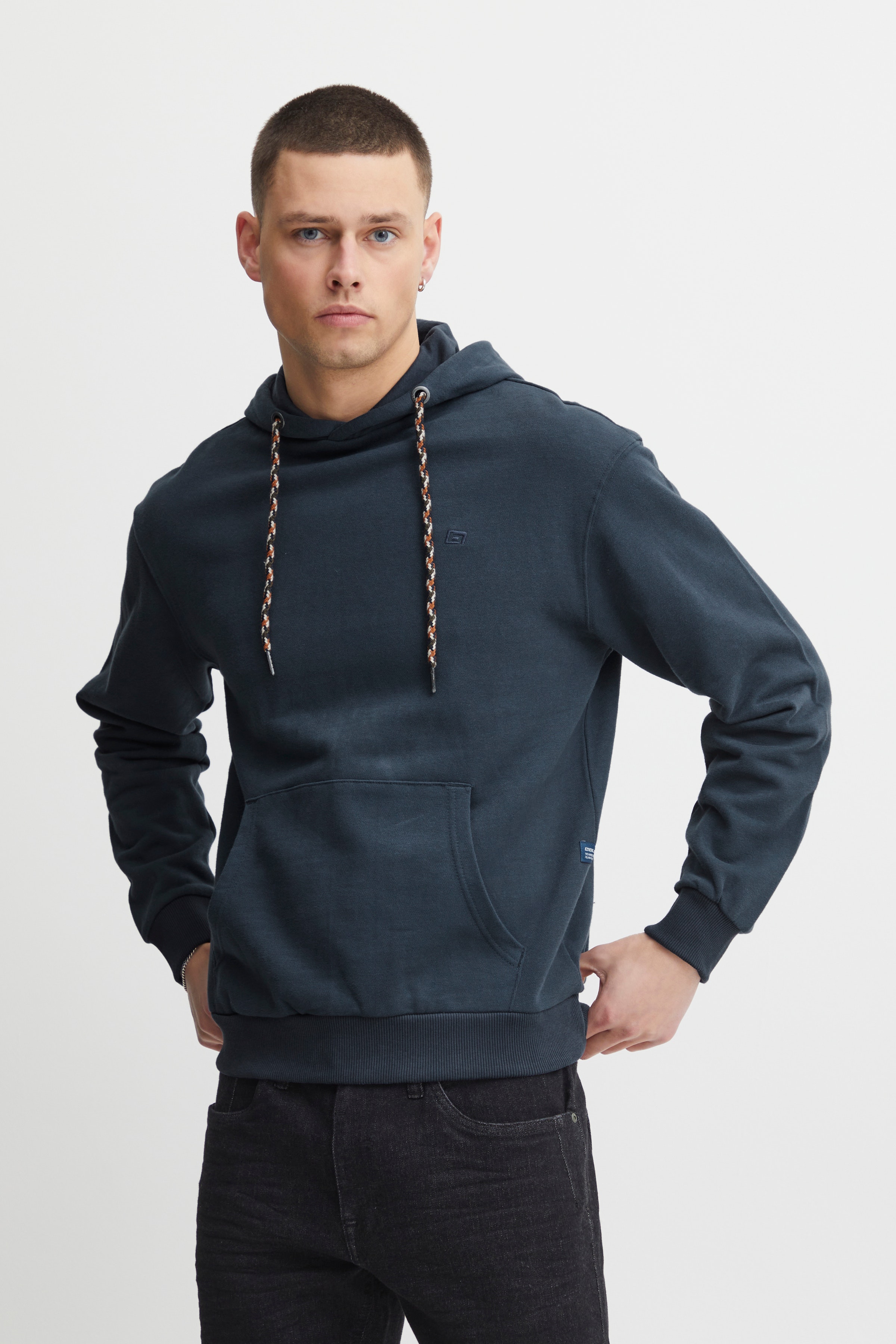 Kapuzenshirt LOOKBOOK FRONT 20712804-194024