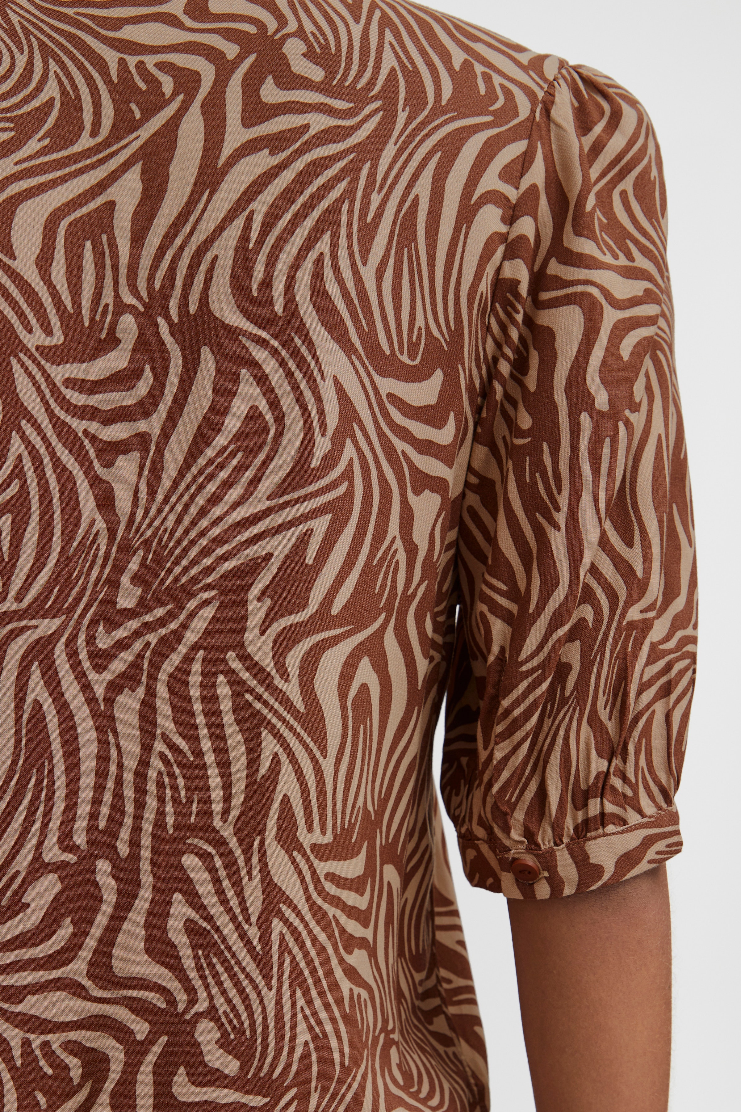 IHRITA Bluse LOOKBOOK DETAIL 20118885-201993