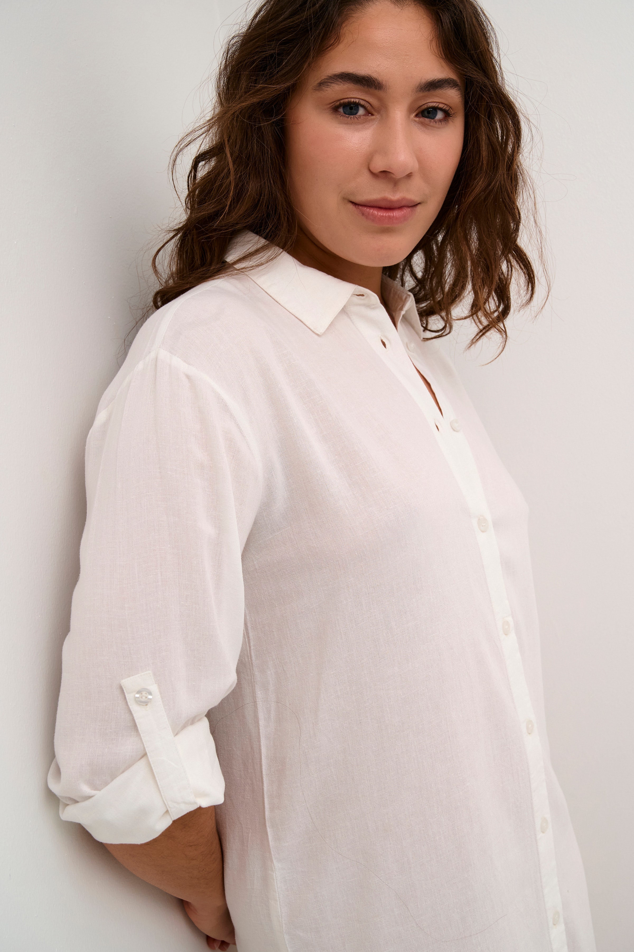 KAmilia Lin skjorte LOOKBOOK DETAIL 10508311-110602