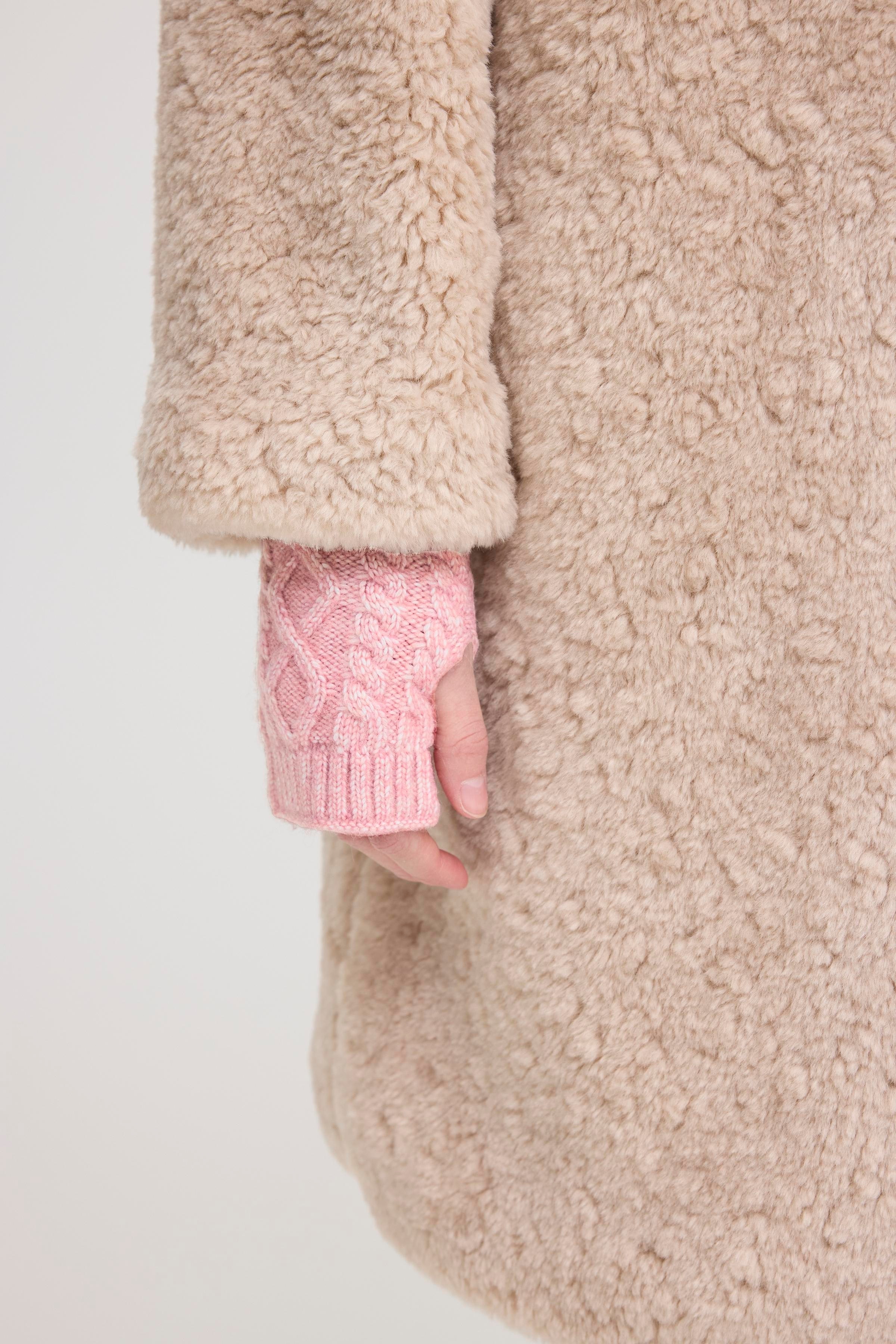 IALUCY Hansker LOOKBOOK DETAIL 20124380-1519061