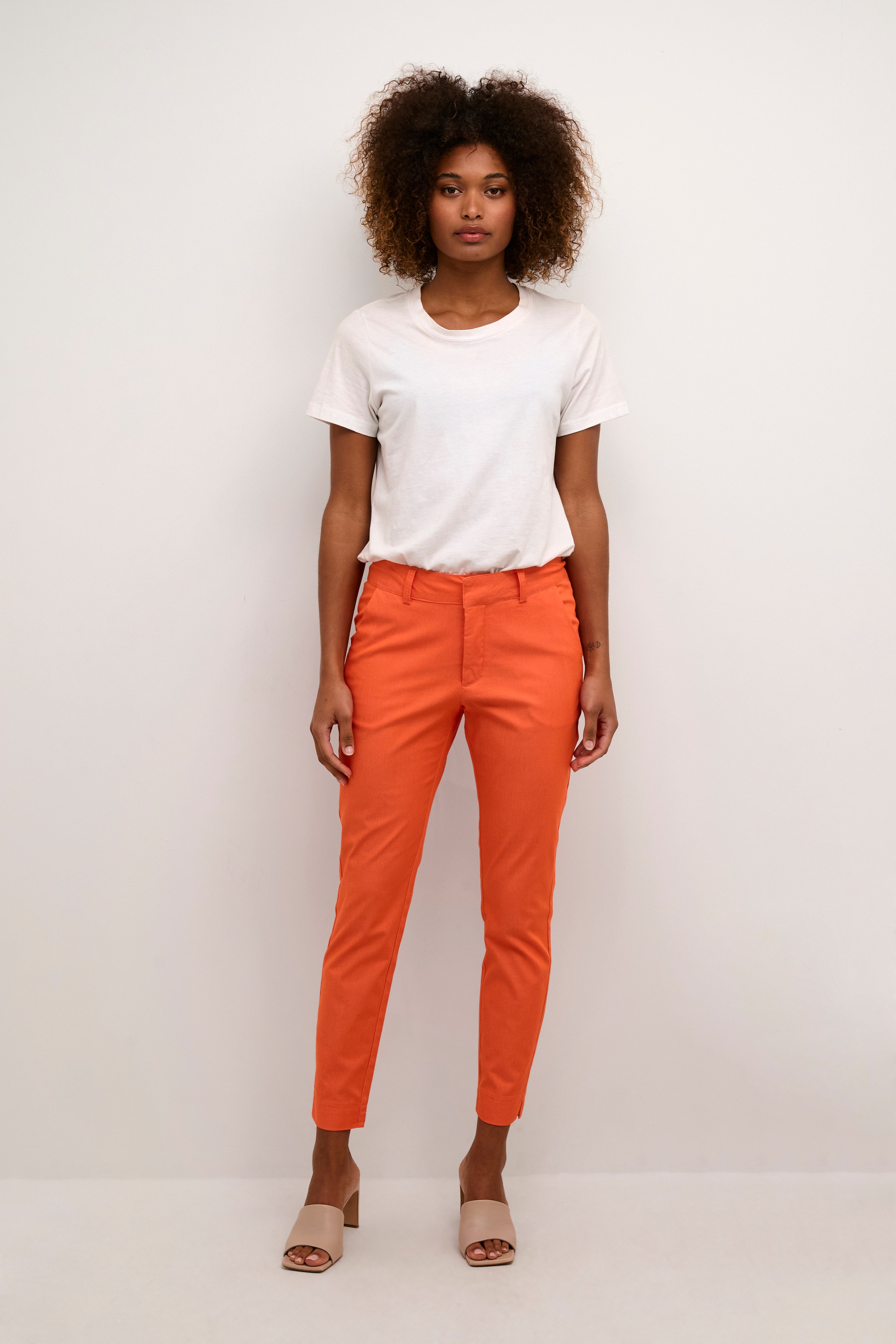 KAlea Bukser LOOKBOOK FRONT 10505191-161362