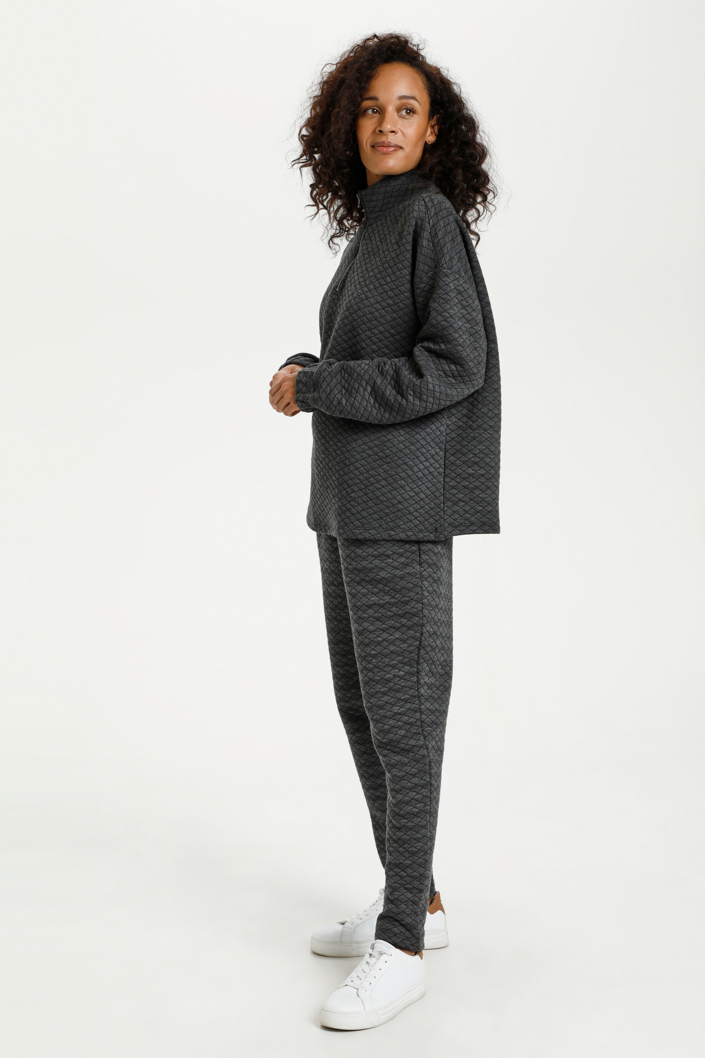 Stickad byxor LOOKBOOK FRONT 10505797-100125