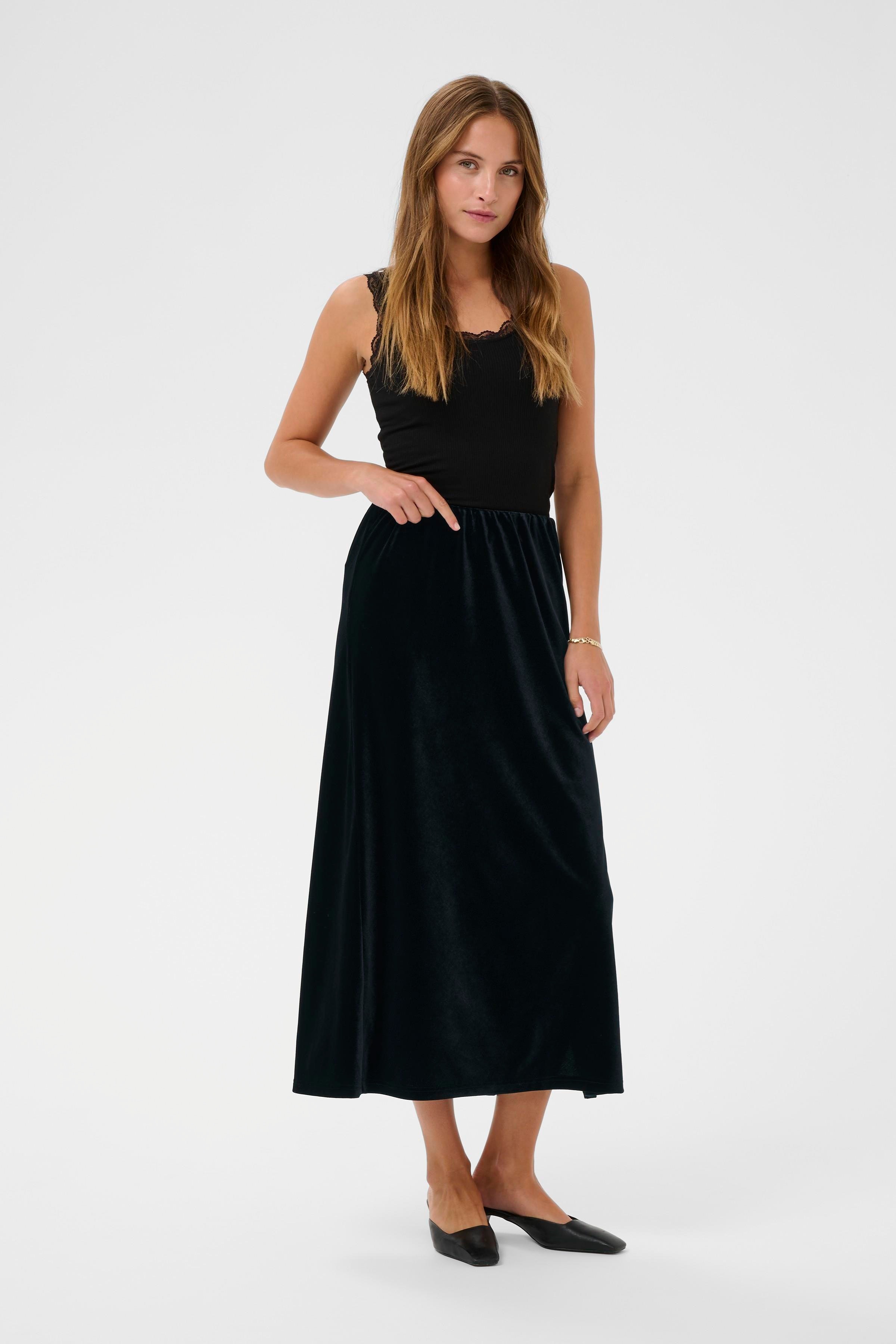 KAkelly Skirt LOOKBOOK FRONT 10511204-100121