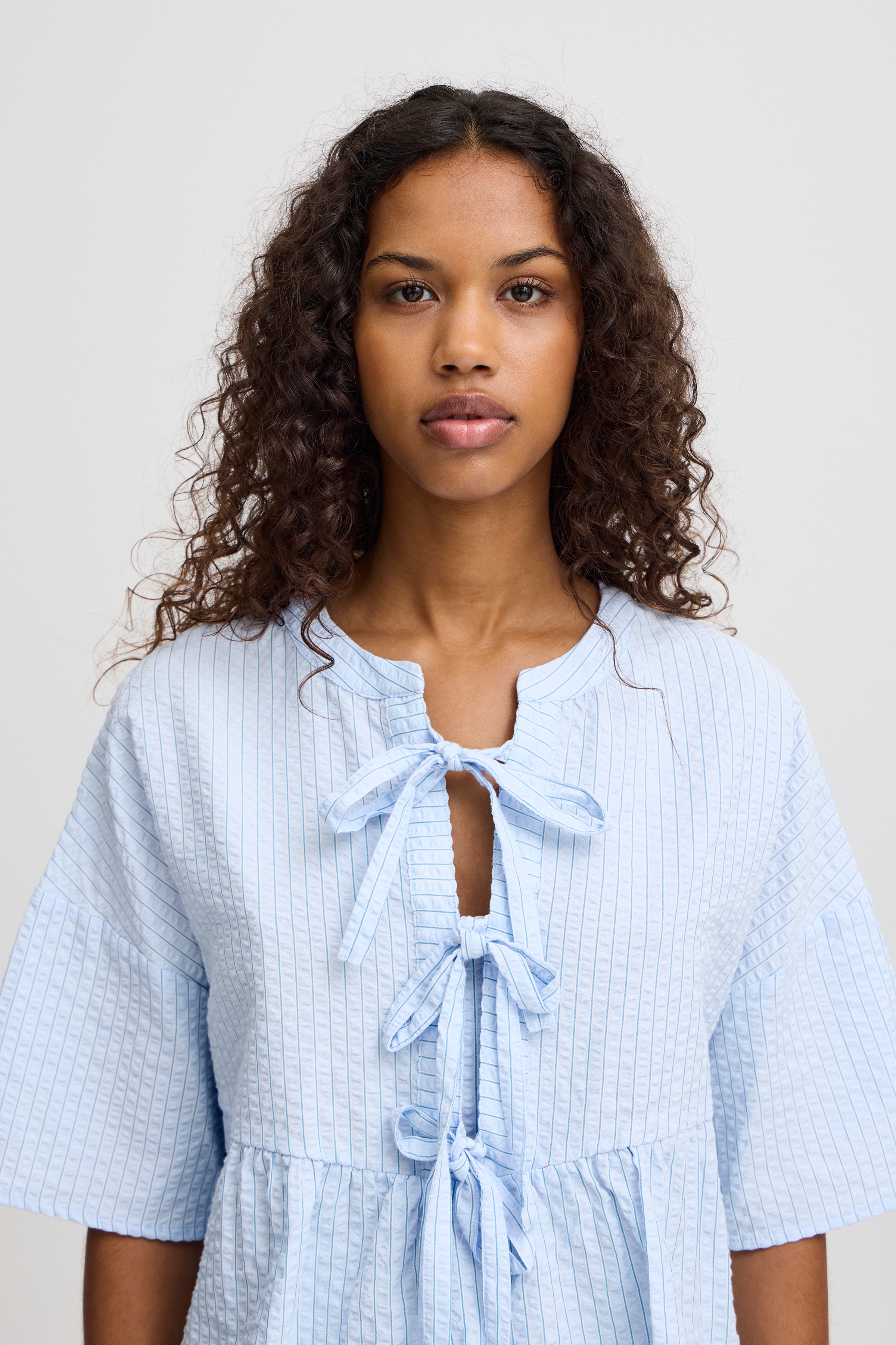 IXLINDA Bluse LOOKBOOK DETAIL 20123118-144115