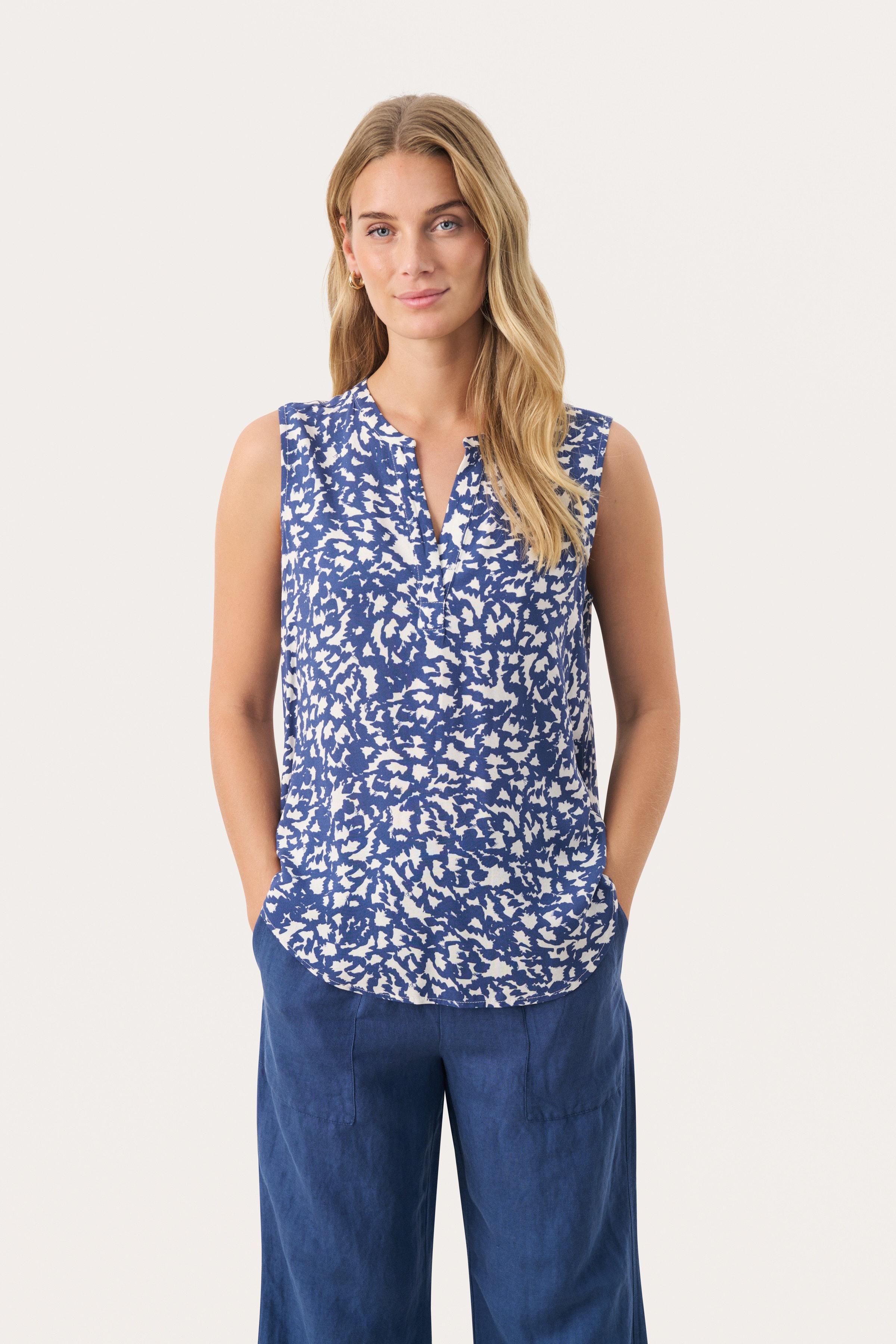 AndiaPW Bluse LOOKBOOK FRONT 30308317-303804
