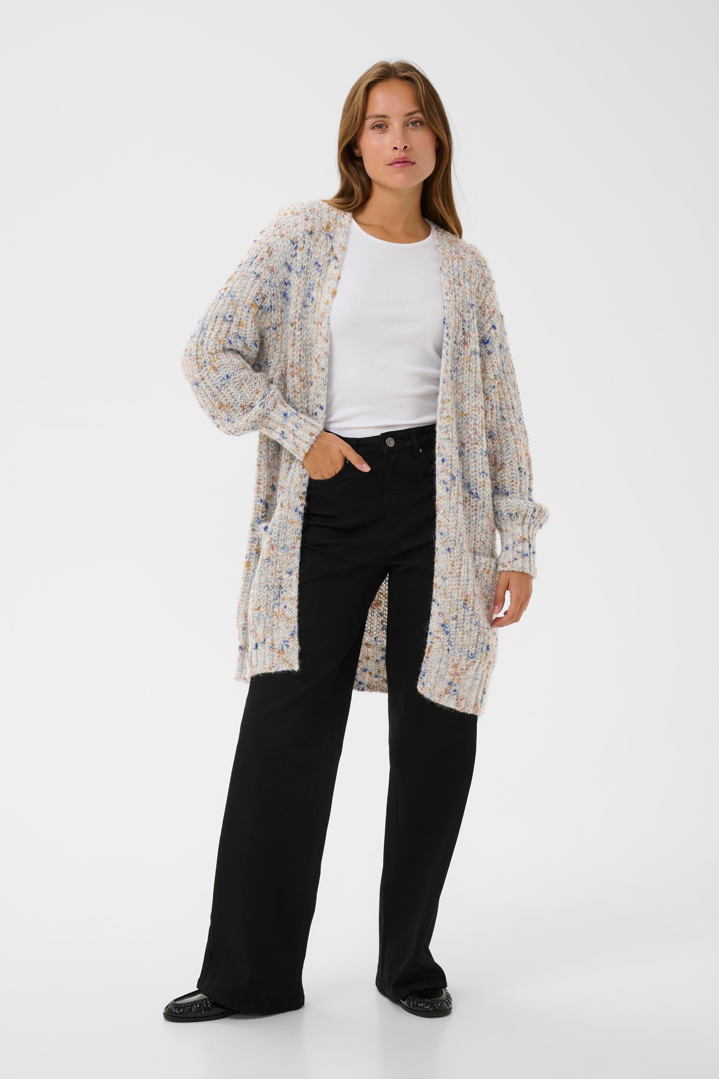 KAeira Cardigan LOOKBOOK FRONT 10511329-109022