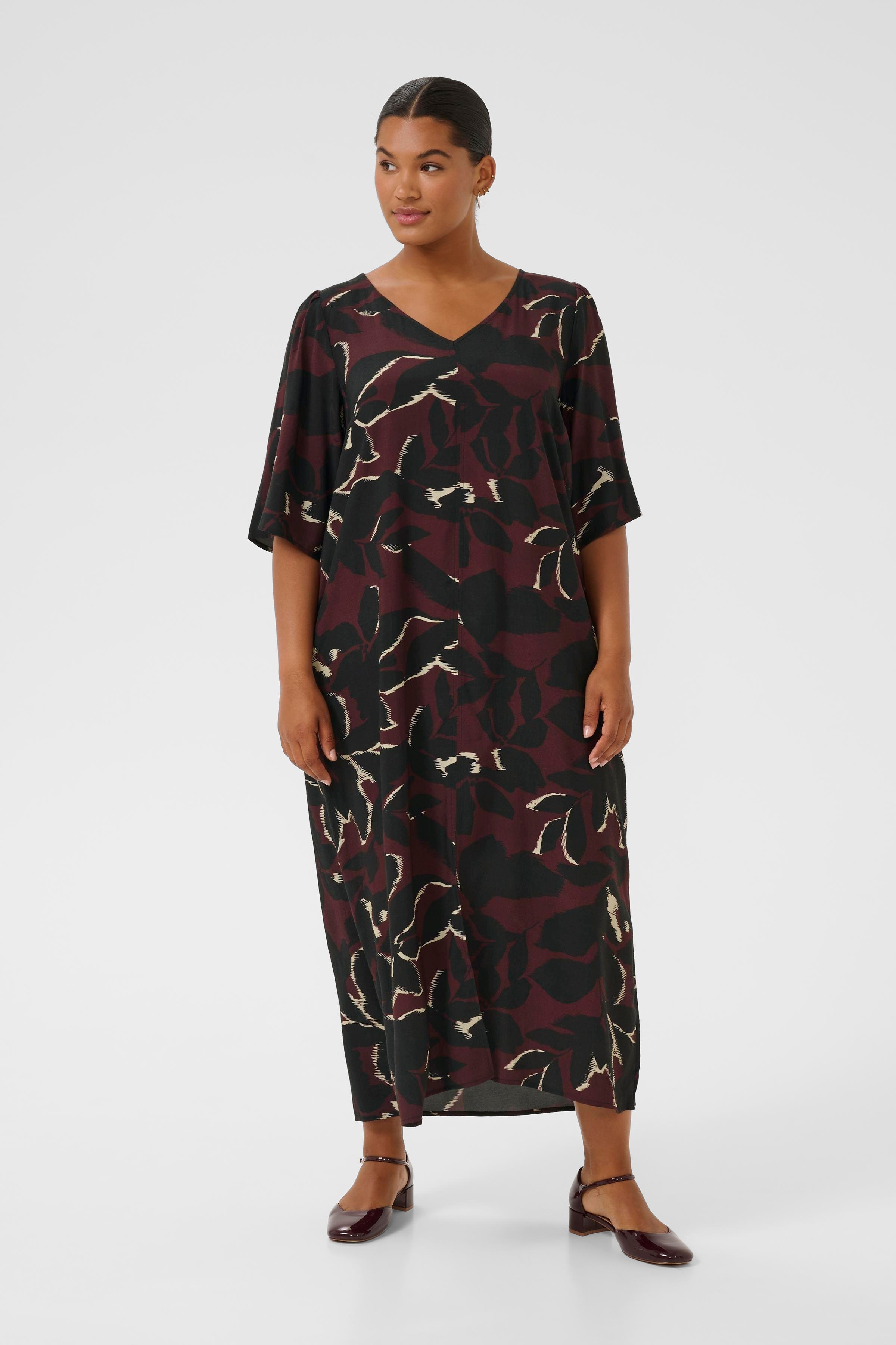 KCmilana Klänning LOOKBOOK FRONT 10583650-108224