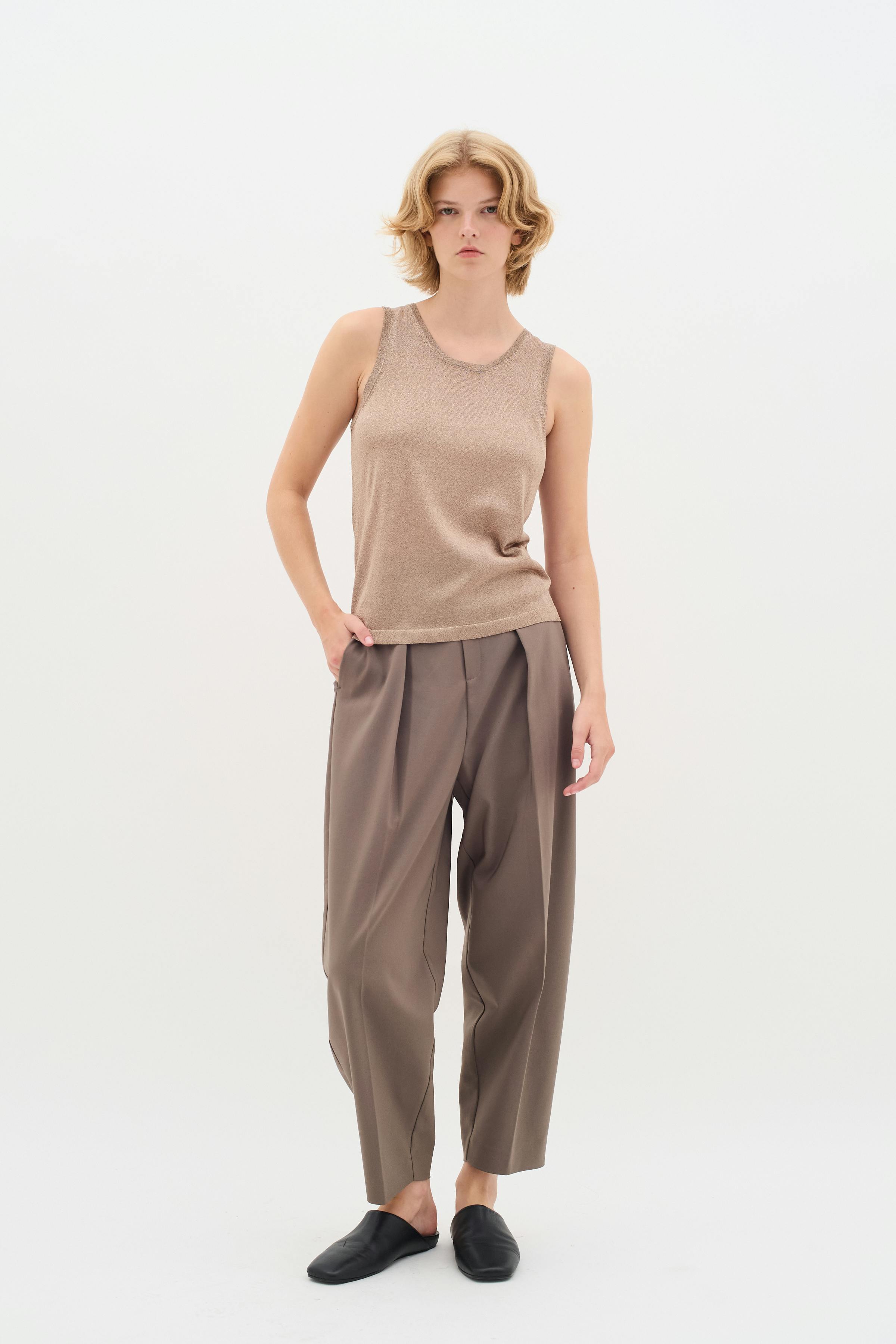 ZellaIW Barrel Trousers LOOKBOOK FRONT 30107207-181304