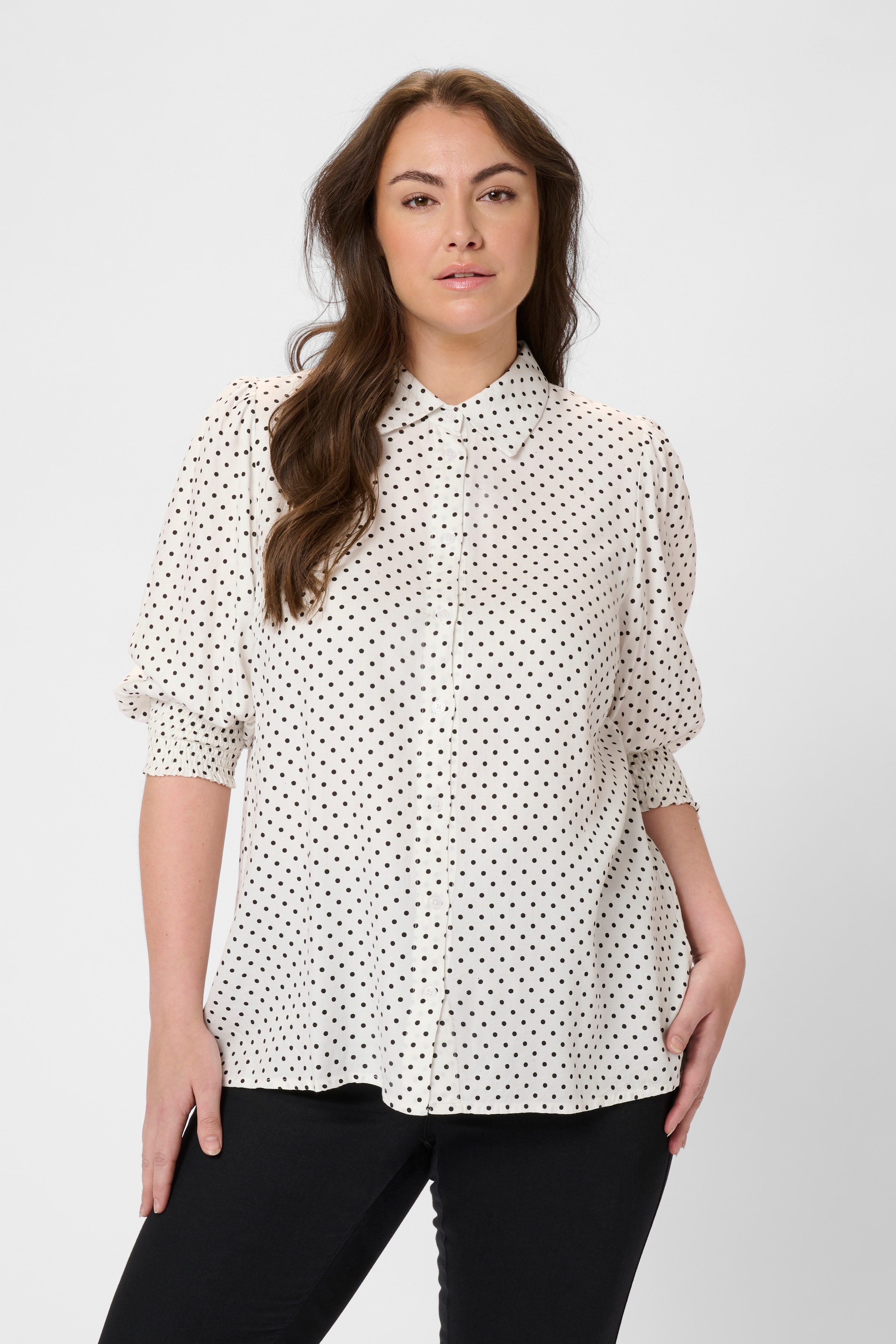 KCthori Blouse LOOKBOOK FRONT 10582501-106270