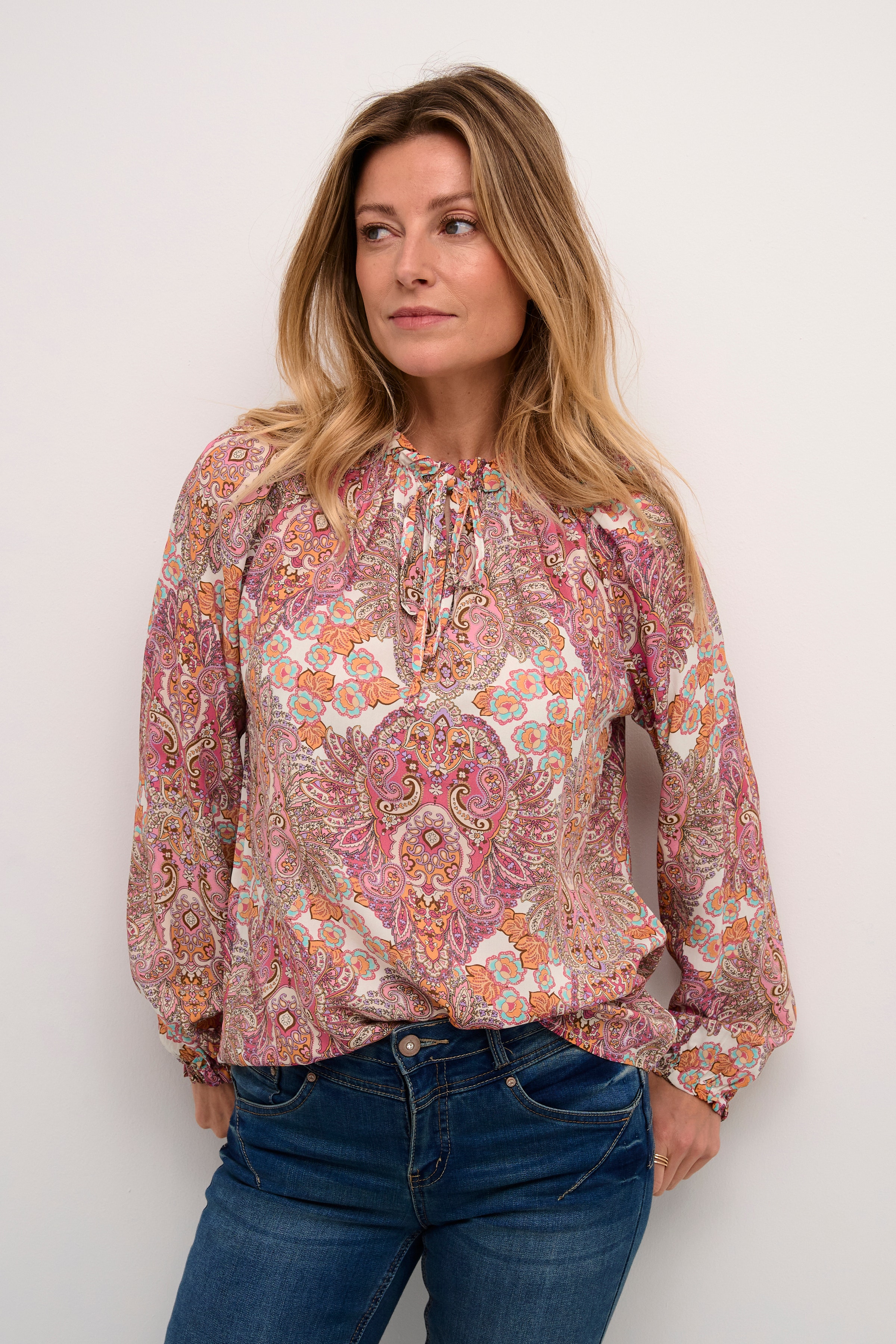 CRAstra Blus LOOKBOOK FRONT 10613115-106776
