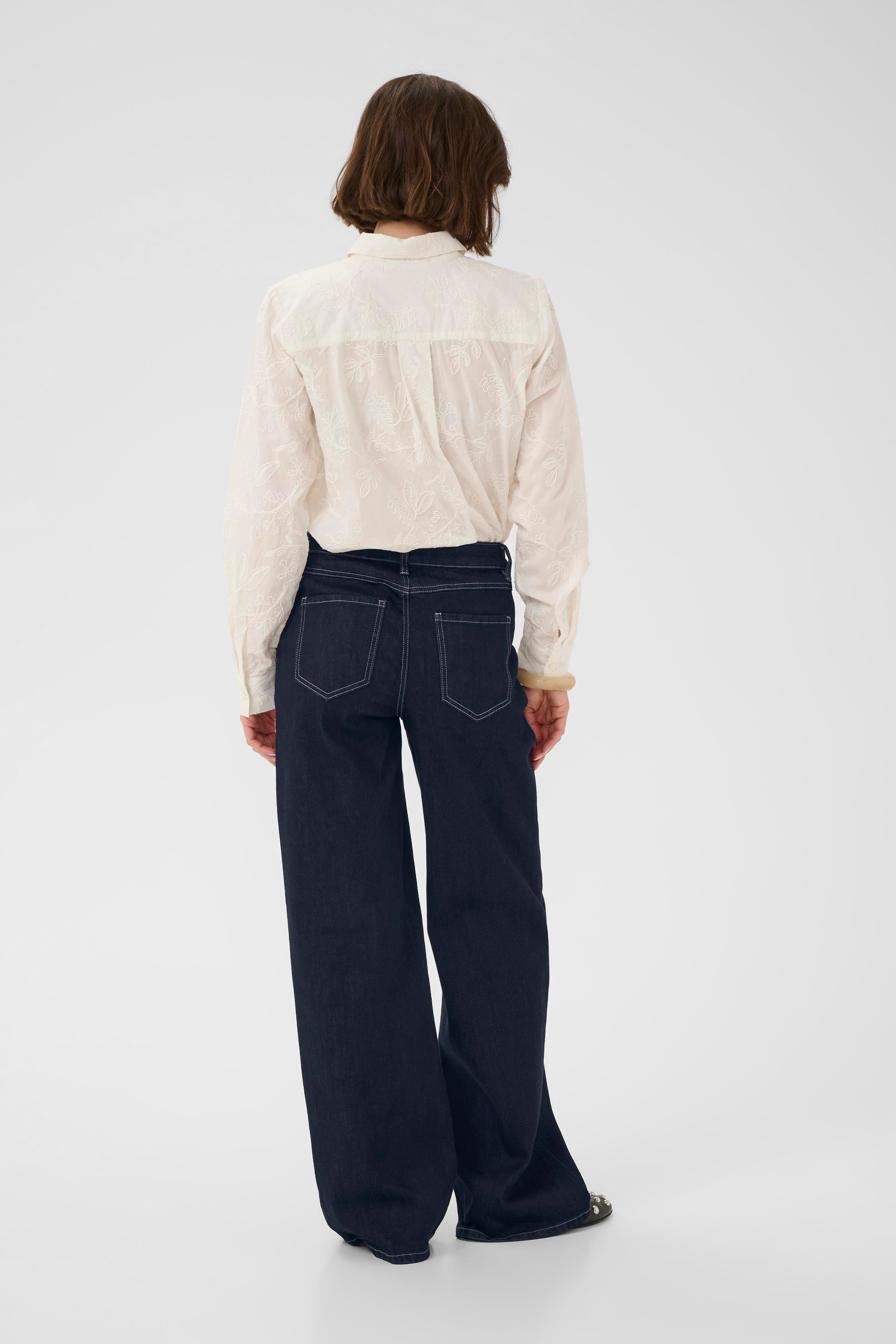 CUmoya Jeans LOOKBOOK BACK 50112626-500119