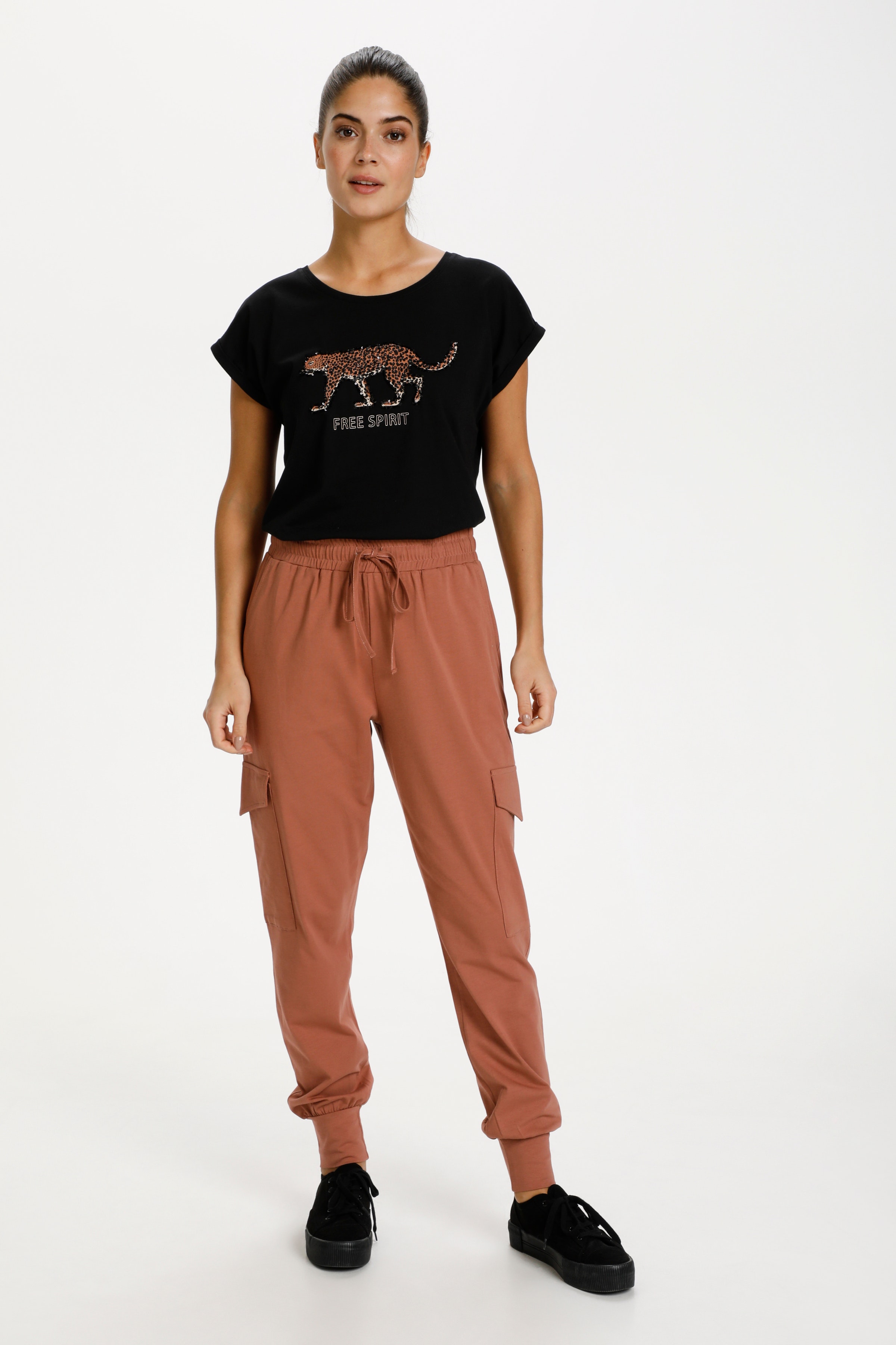 KAsiggi Bukser LOOKBOOK FRONT 10504297-181235