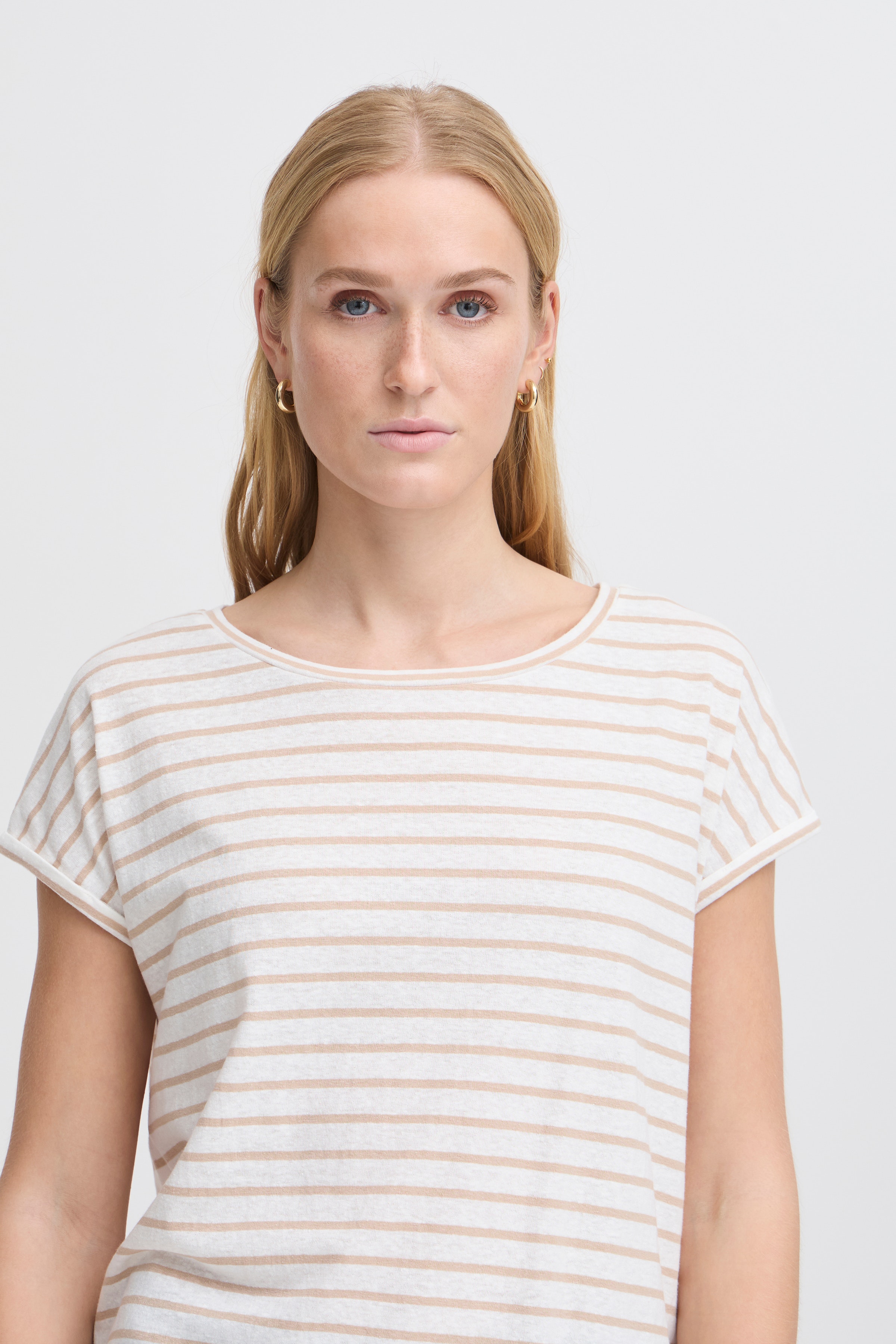 IHYULIETTA T-shirt LOOKBOOK DETAIL 20122855-205163