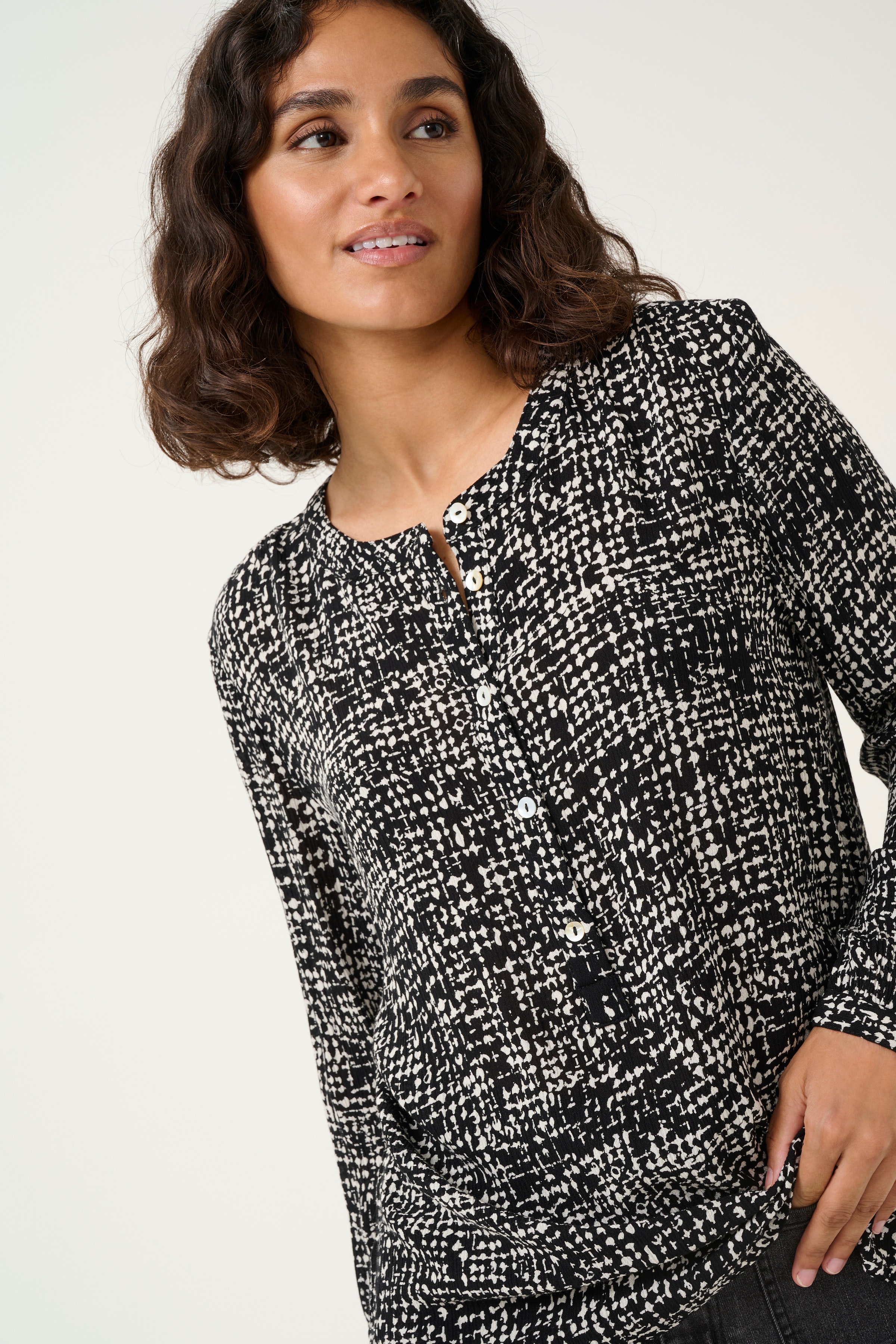 KApollie Bluse LOOKBOOK DETAIL 10509535-106988