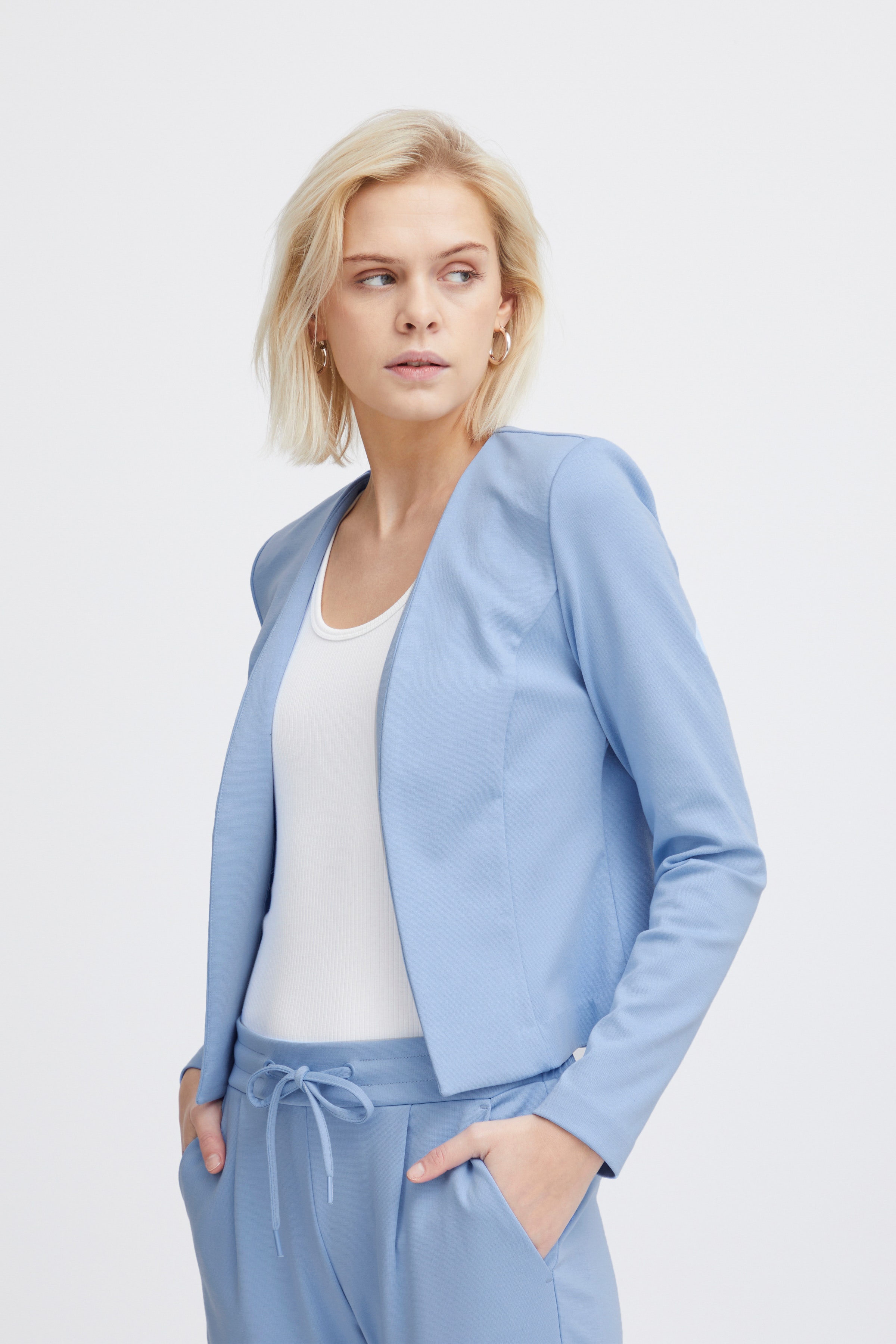 IHKATE Short Blazer LOOKBOOK FRONT 20112547-164020