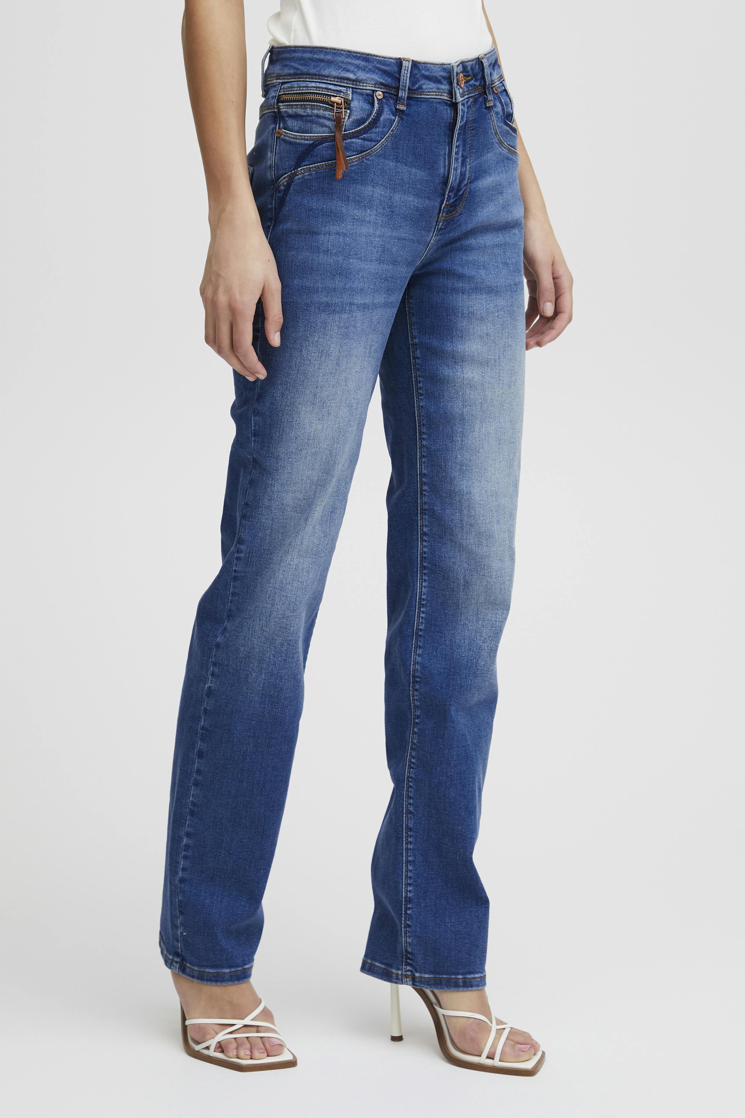 PZKAROLINA HW Jeans Straight Leg LOOKBOOK FRONT 50205580-200005