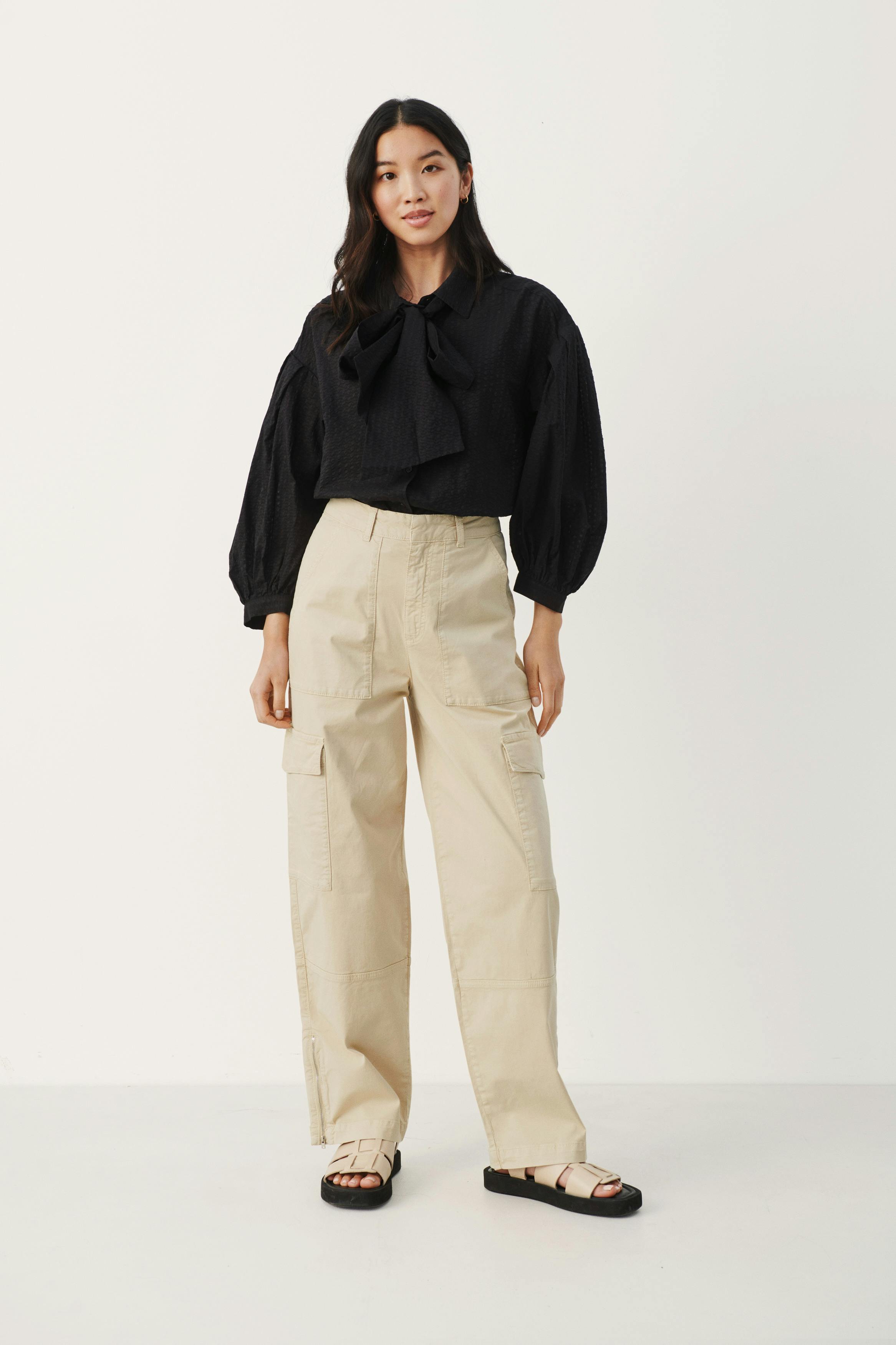 SaraPW Trousers LOOKBOOK FRONT 30307500-151307