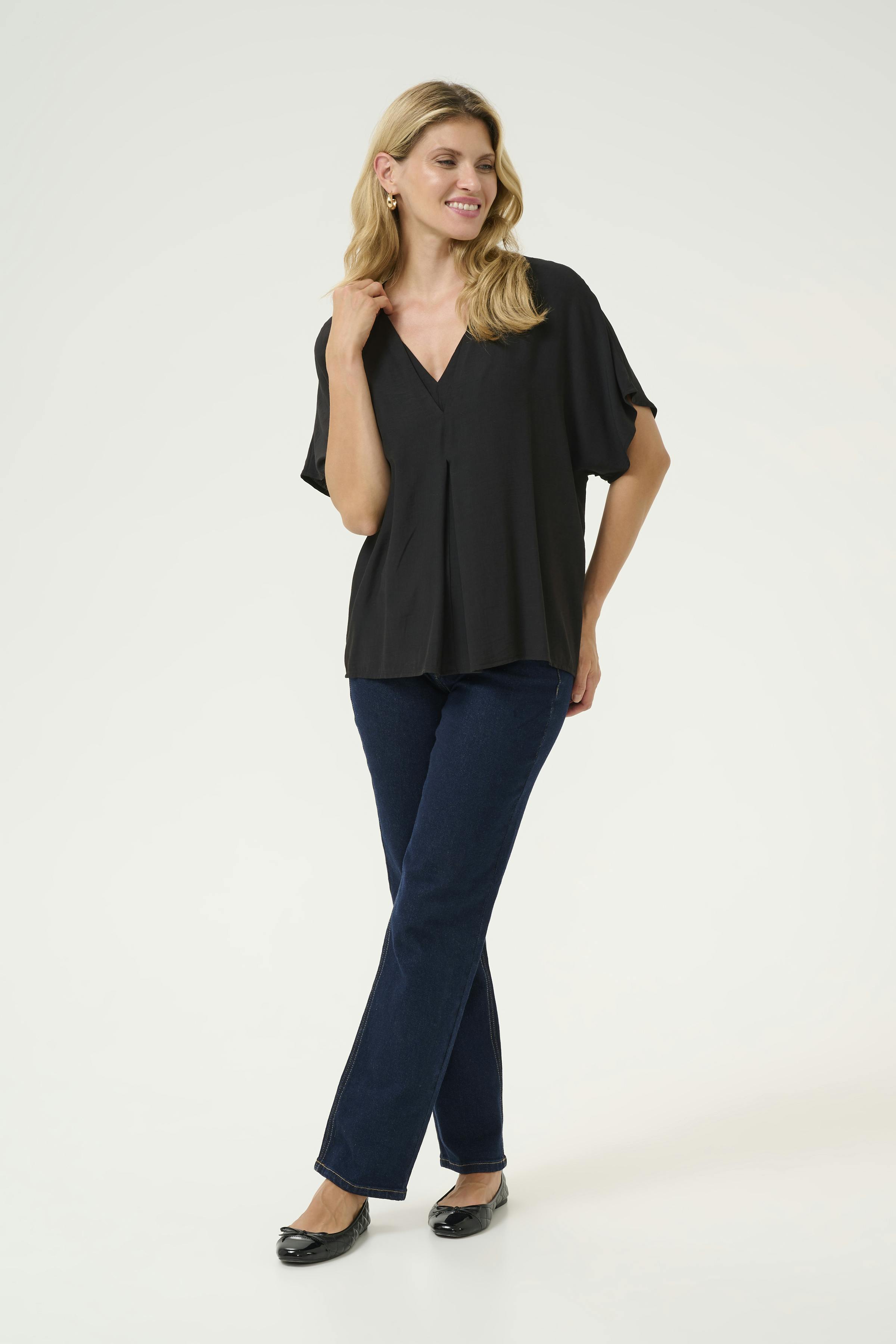 CUcalina Blouse LOOKBOOK FRONT 50111303-500012