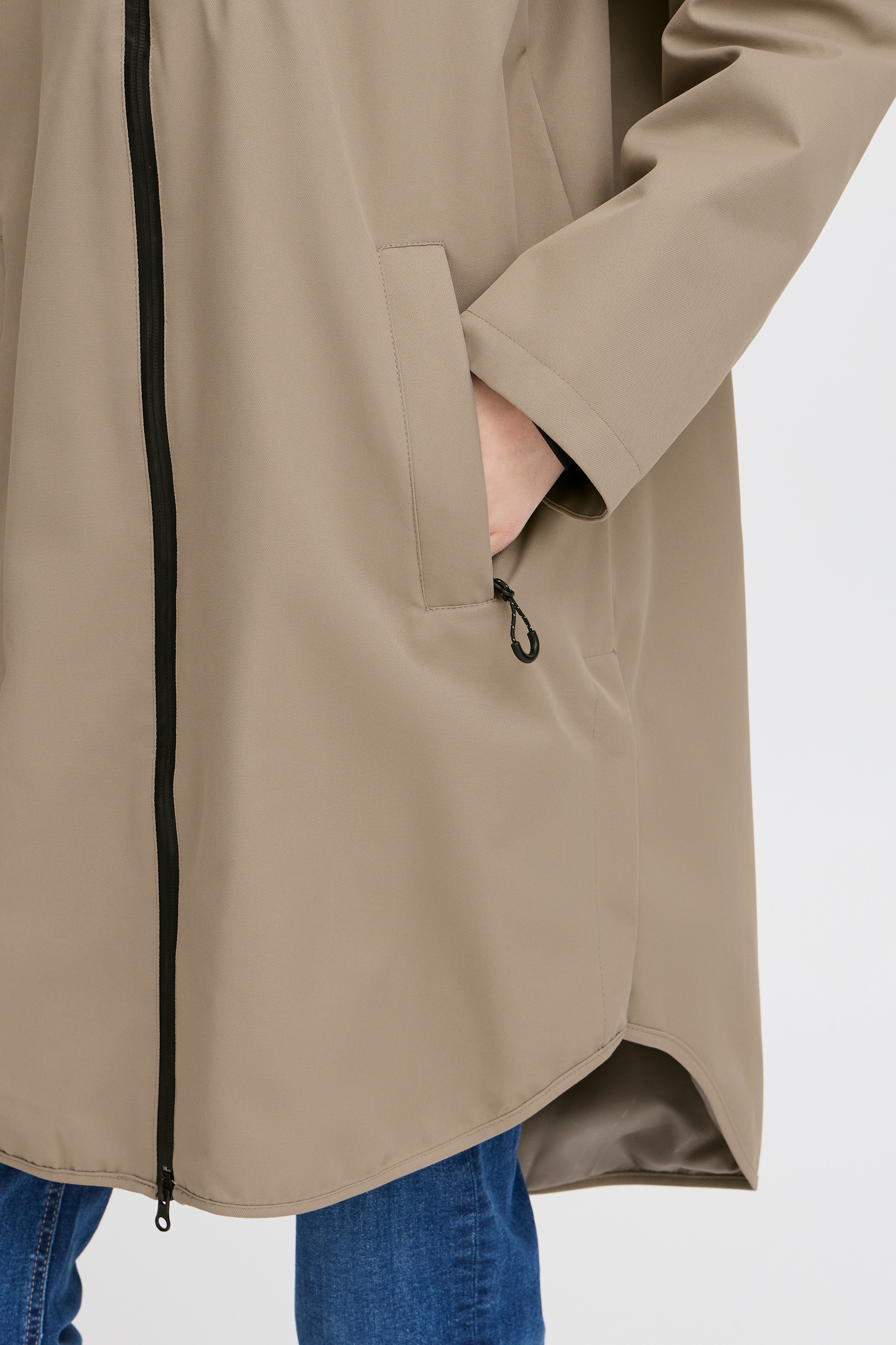 FRSHELLY Raincoat LOOKBOOK DETAIL 20615226-181110