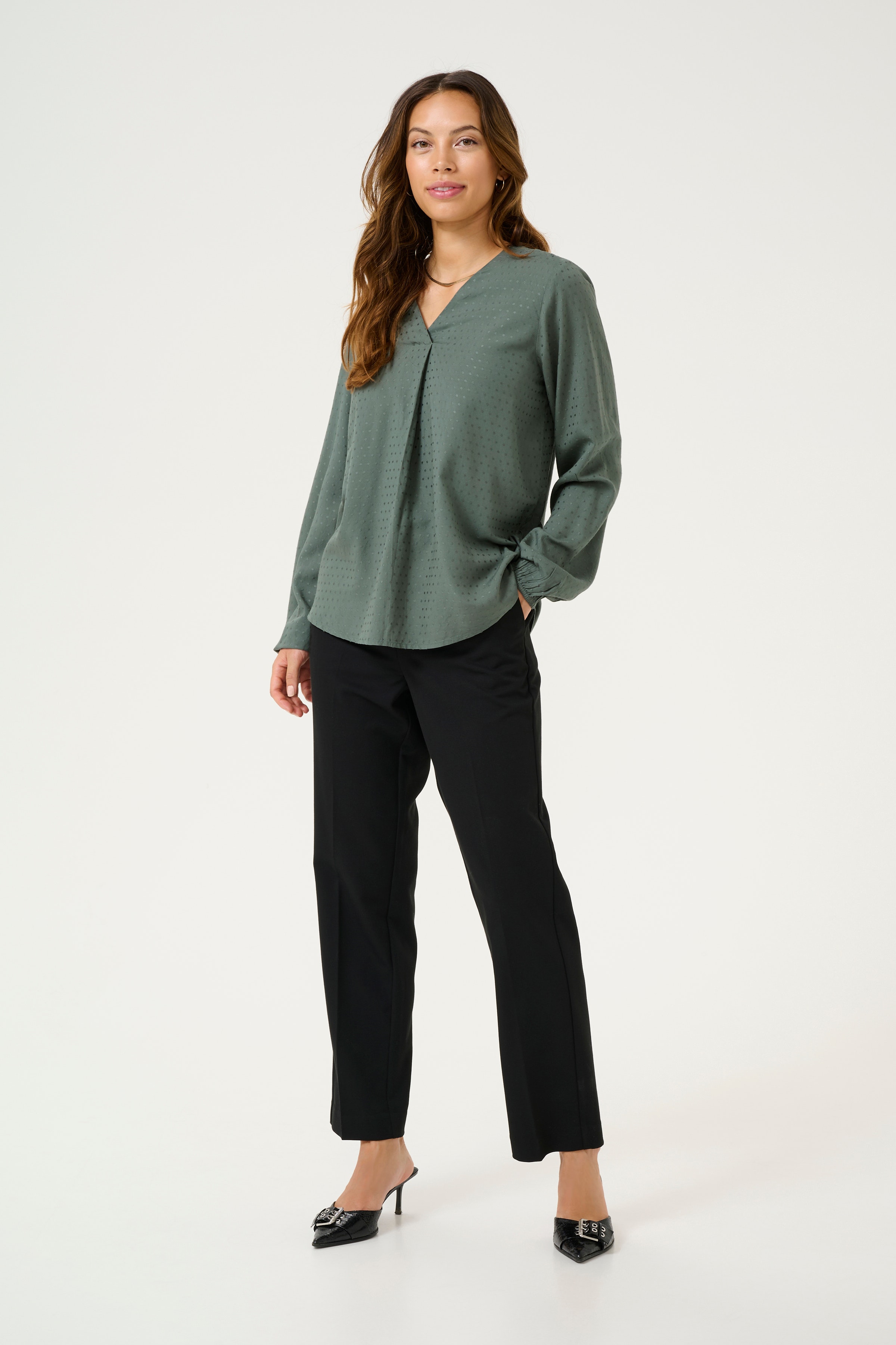 KAelsa Bluse LOOKBOOK FRONT 10509542-185606