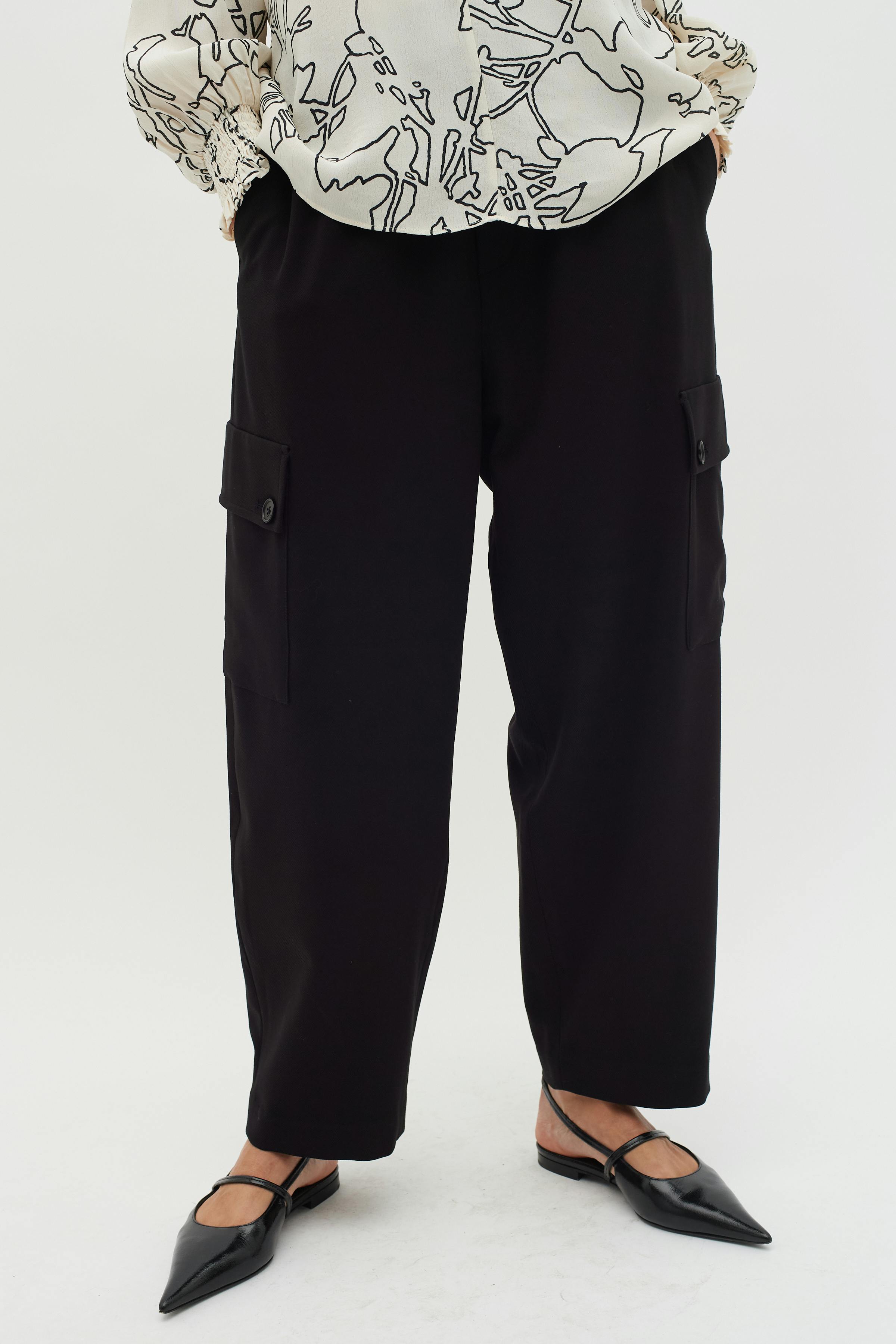 TeoneIW Trousers LOOKBOOK FRONT 30109505-194008