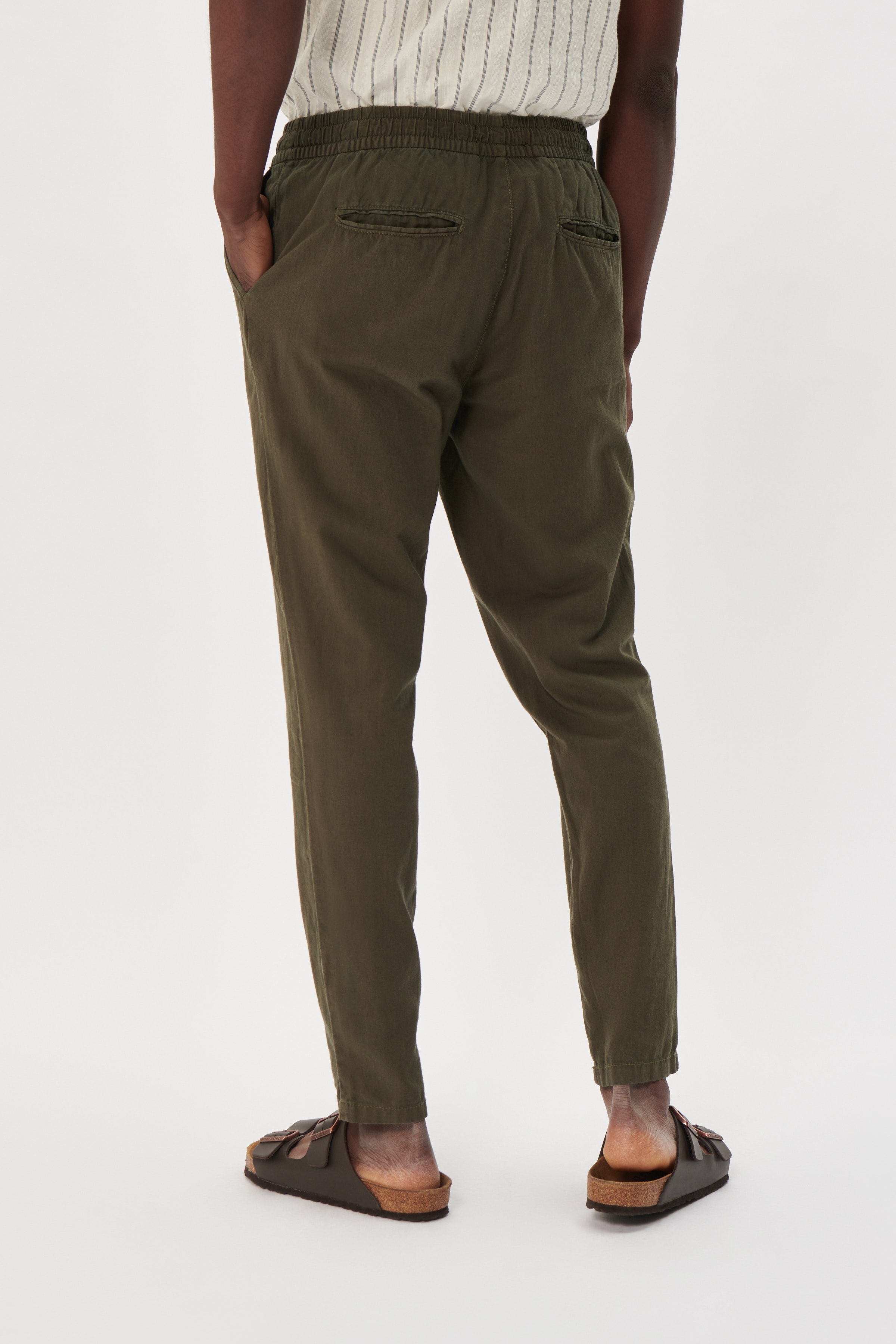 MAbarton Trousers LOOKBOOK BACK 30206031-190515