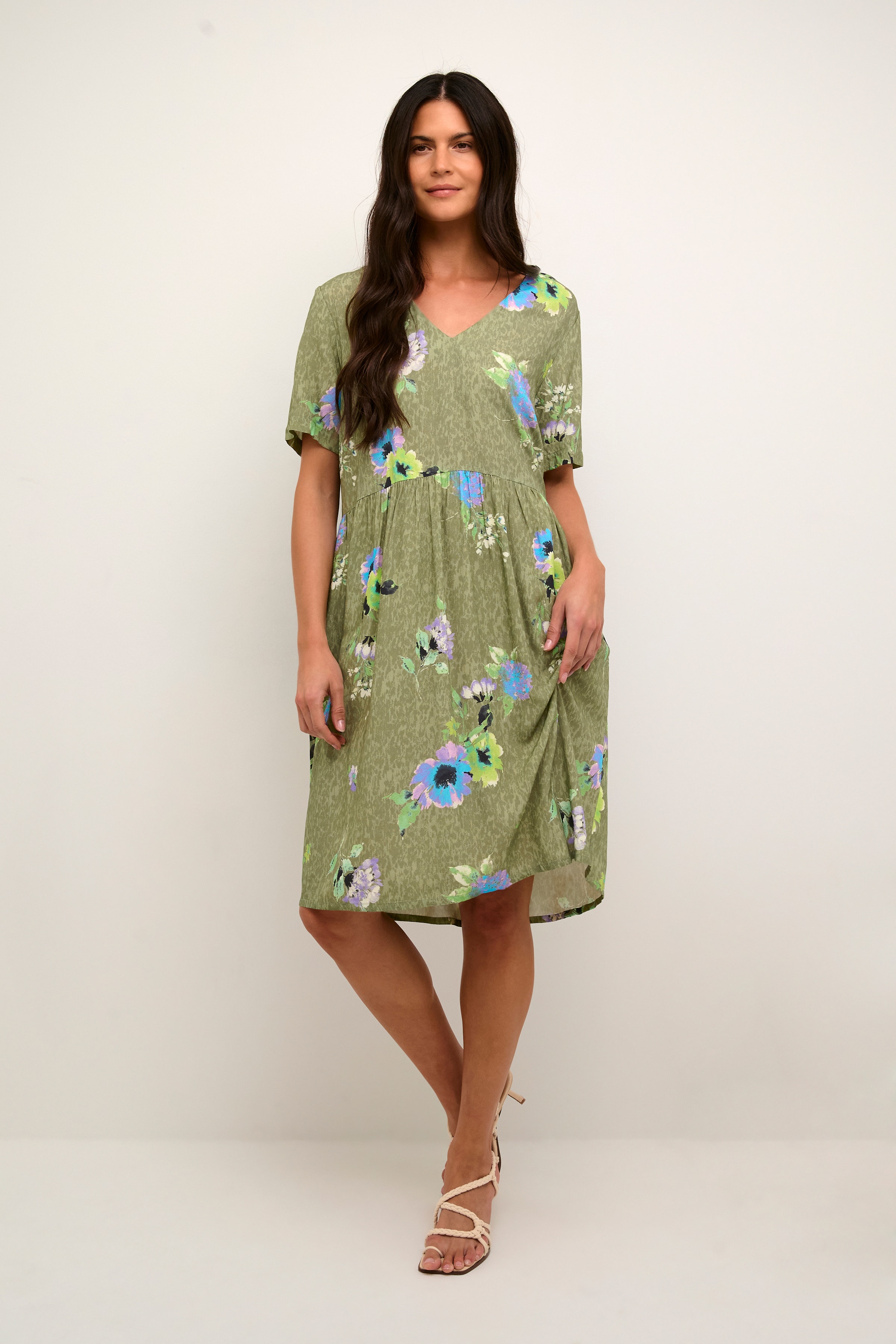 CRTiah Jurk LOOKBOOK FRONT 10611491-104597