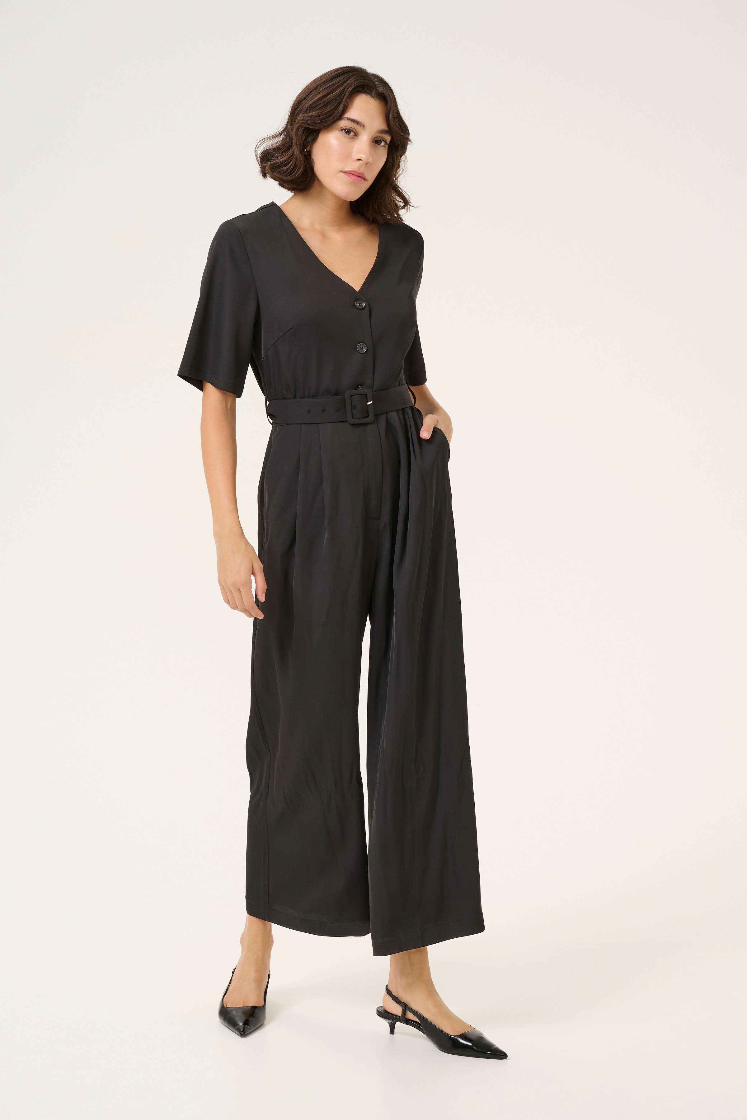 KAjiana Jumpsuit LOOKBOOK FRONT 10509659-100121