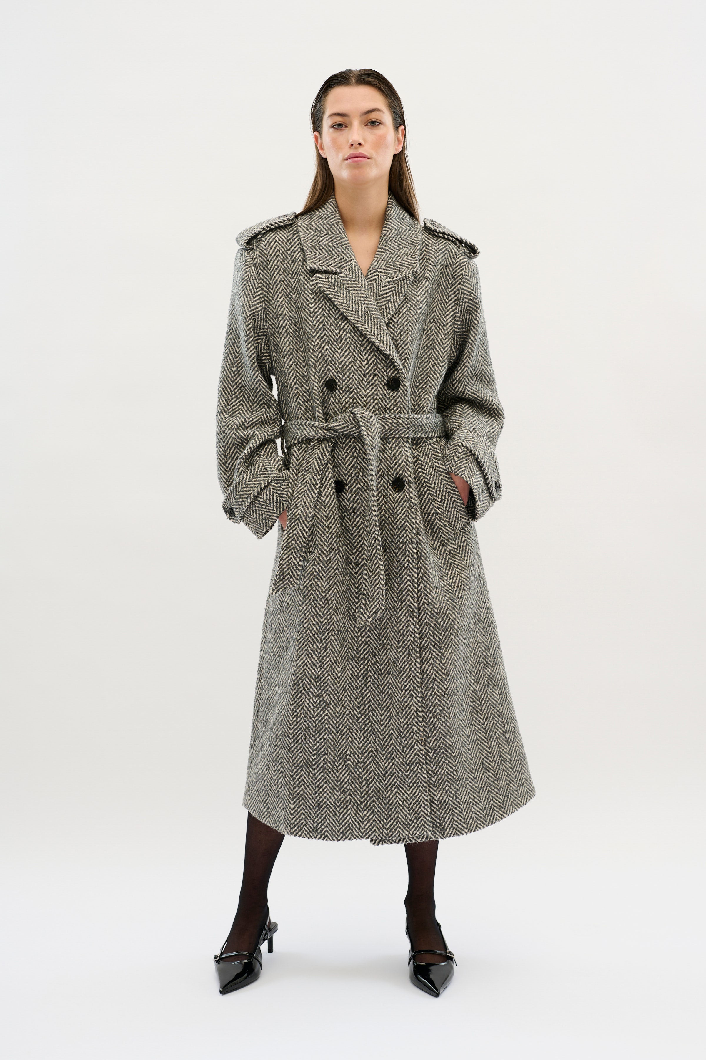 KBRitt Coat LOOKBOOK FRONT 10105110-185206