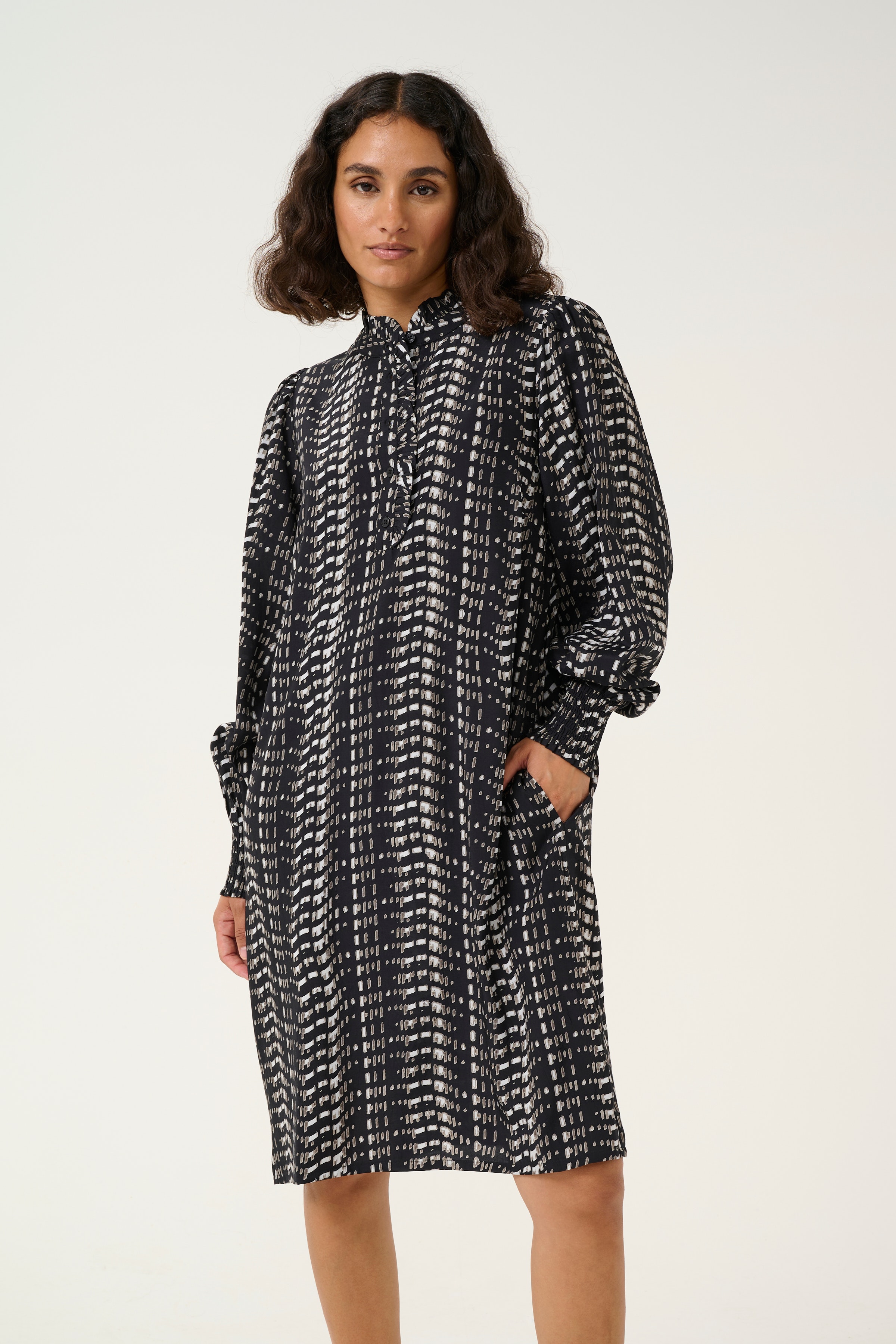 KAalice Kjole LOOKBOOK FRONT 10509404-106972