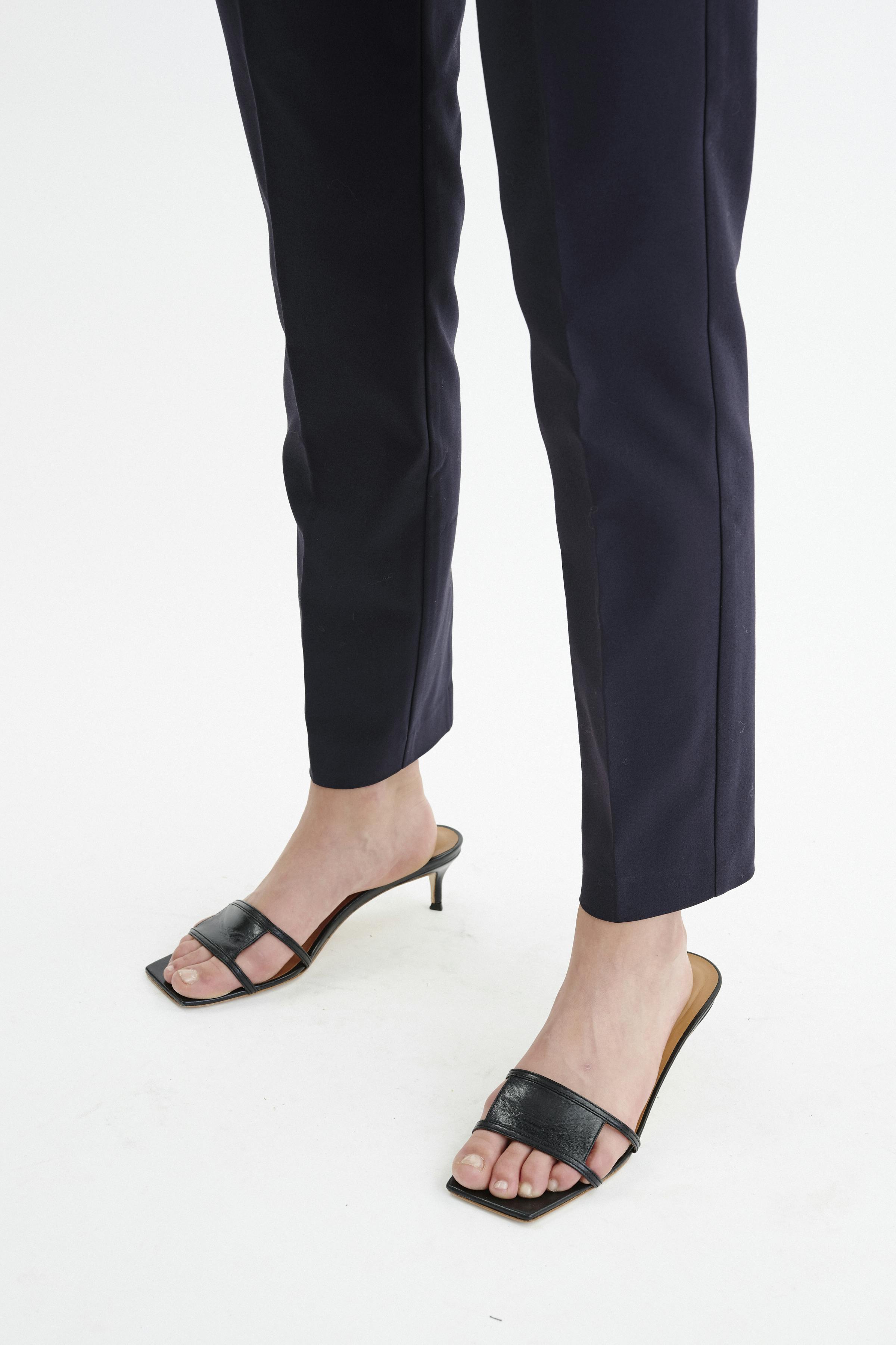 Zella Trousers LOOKBOOK DETAIL 30103749-10299