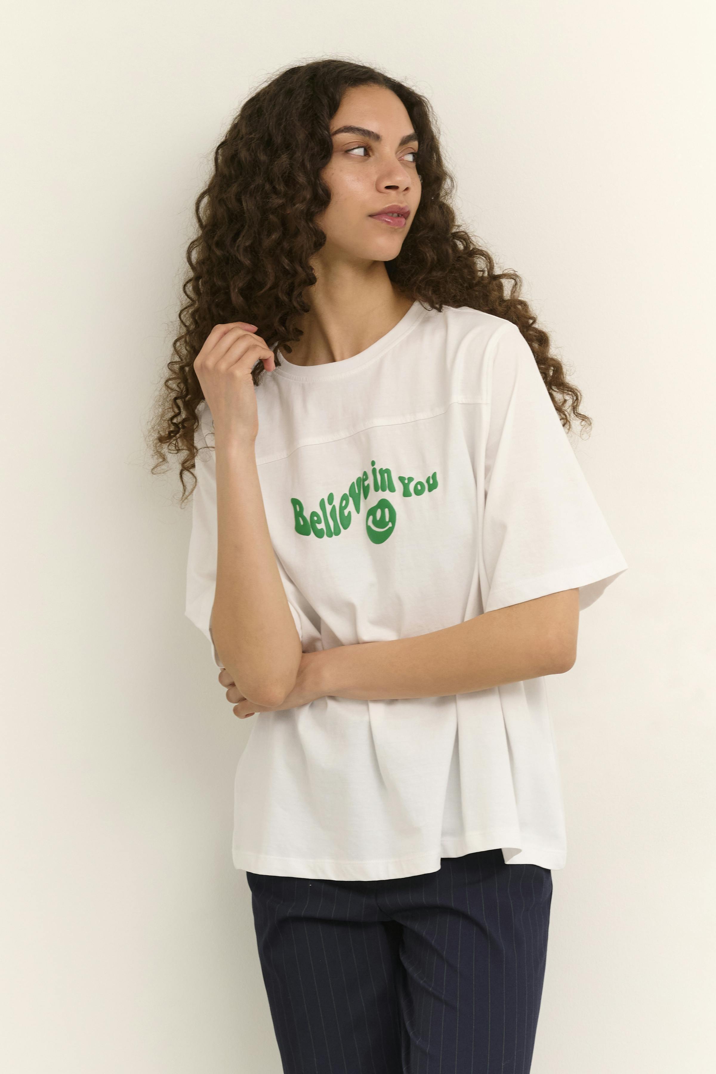 GeorgiaKB T-shirt LOOKBOOK FRONT 10104192-110601