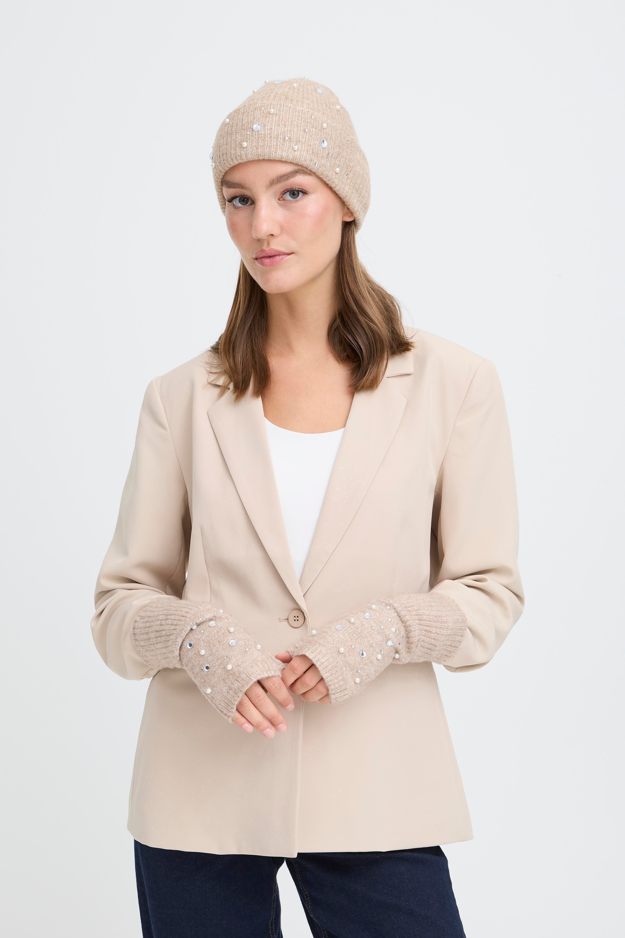 IAMACY Hatt LOOKBOOK FRONT 20124752-1304011