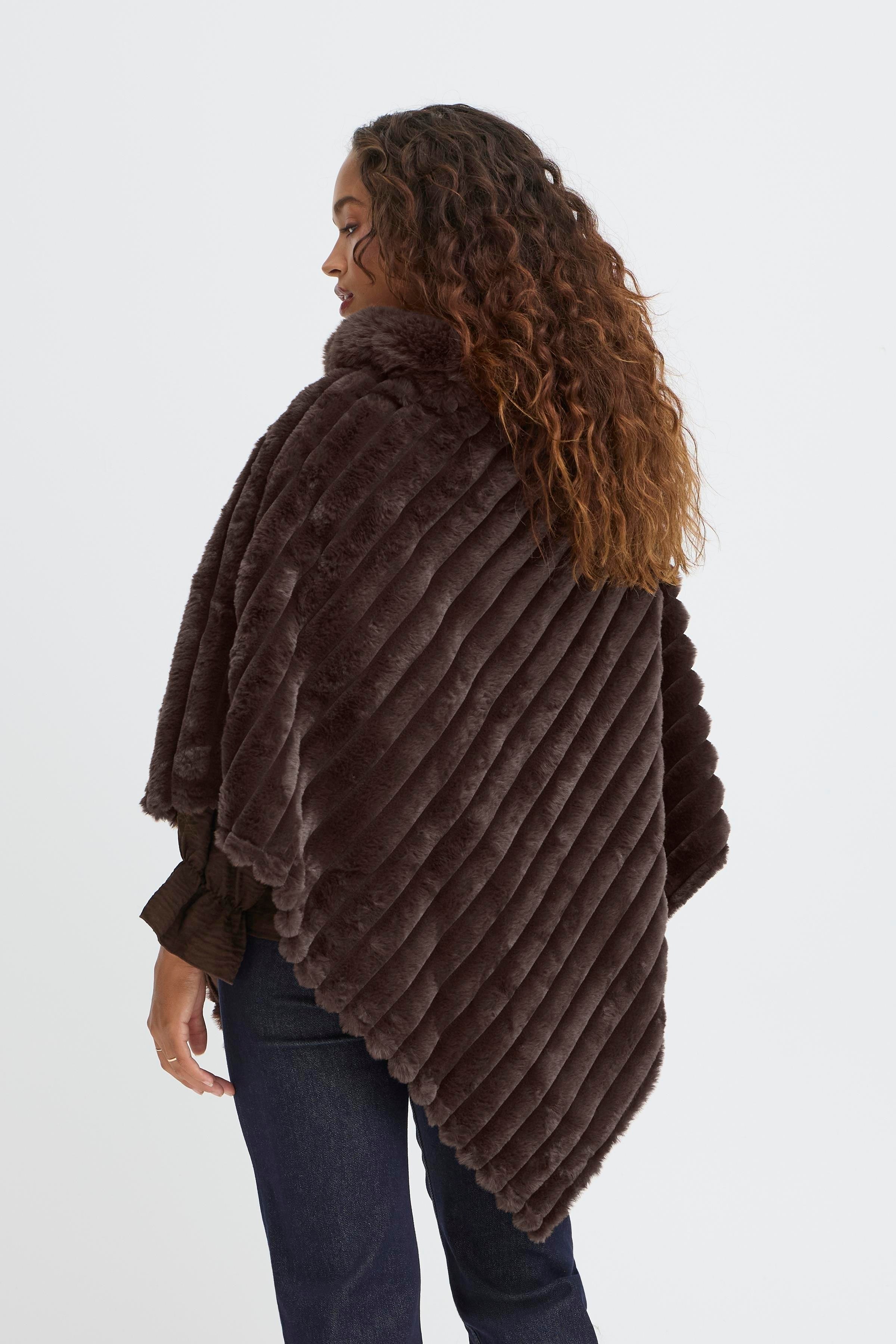 SBDANIO Poncho LOOKBOOK BACK 22101097-191109