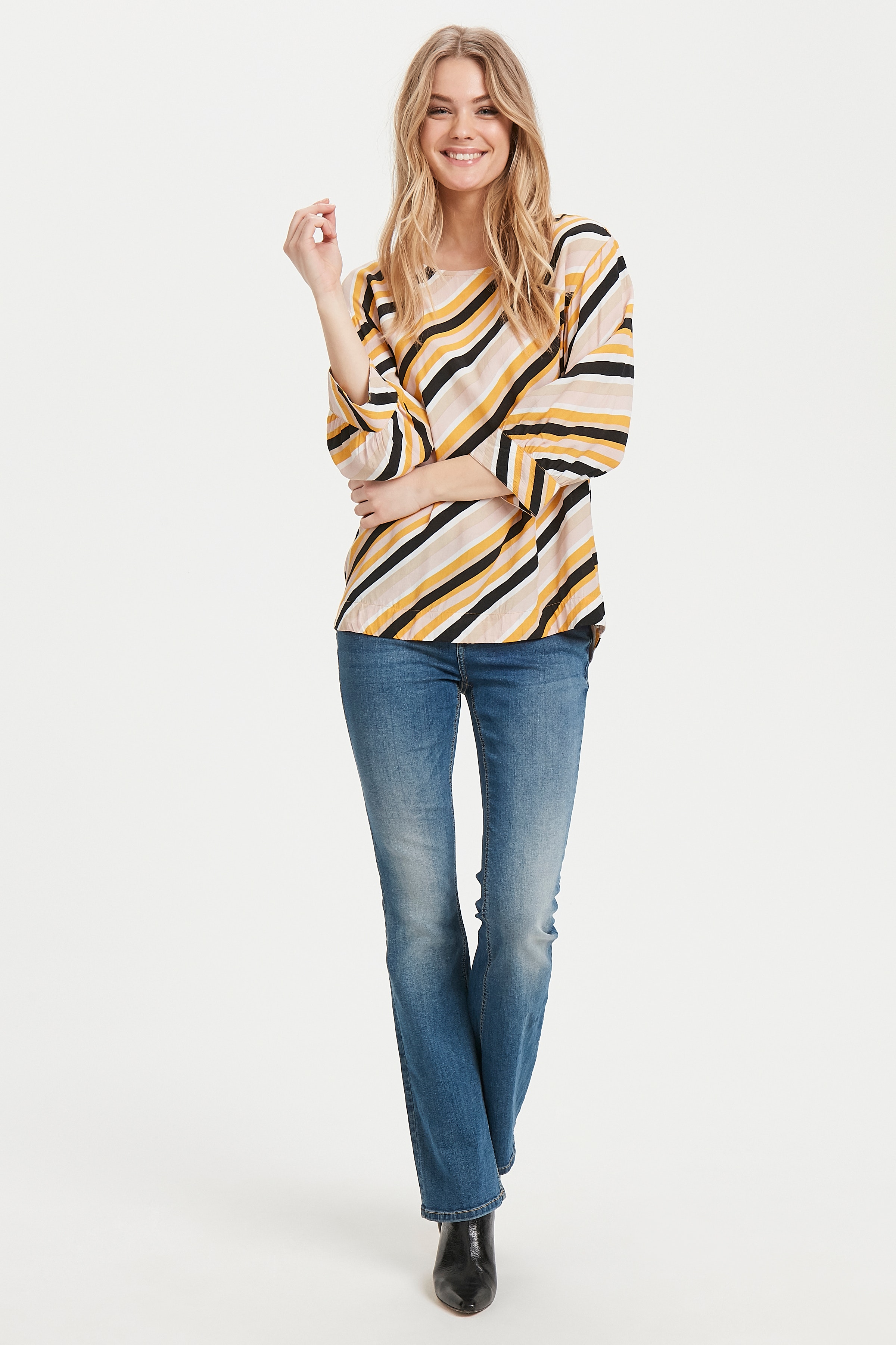 Blouse with short sleeve LOOKBOOK FRONT 20805670-80032