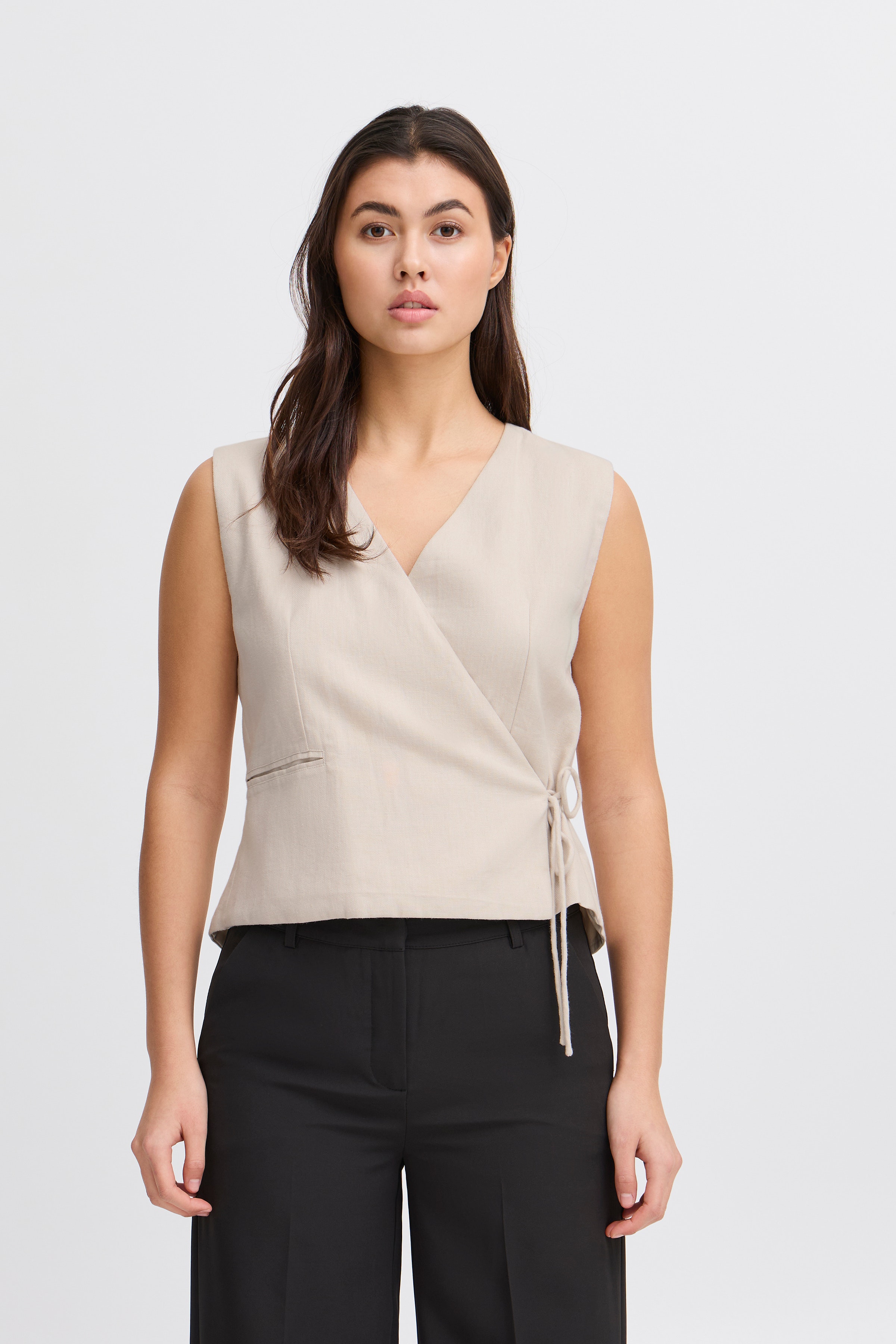 IHZAHRA Vest LOOKBOOK FRONT 20122495-1309051