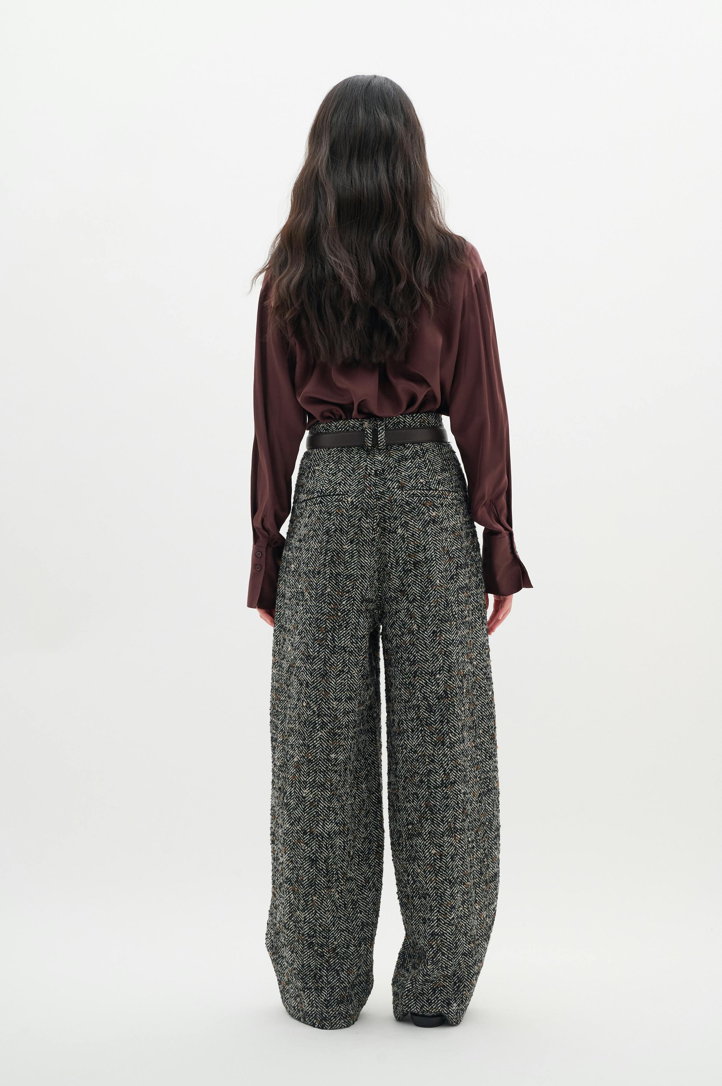 KielaIW Trousers LOOKBOOK BACK 30110091-300027