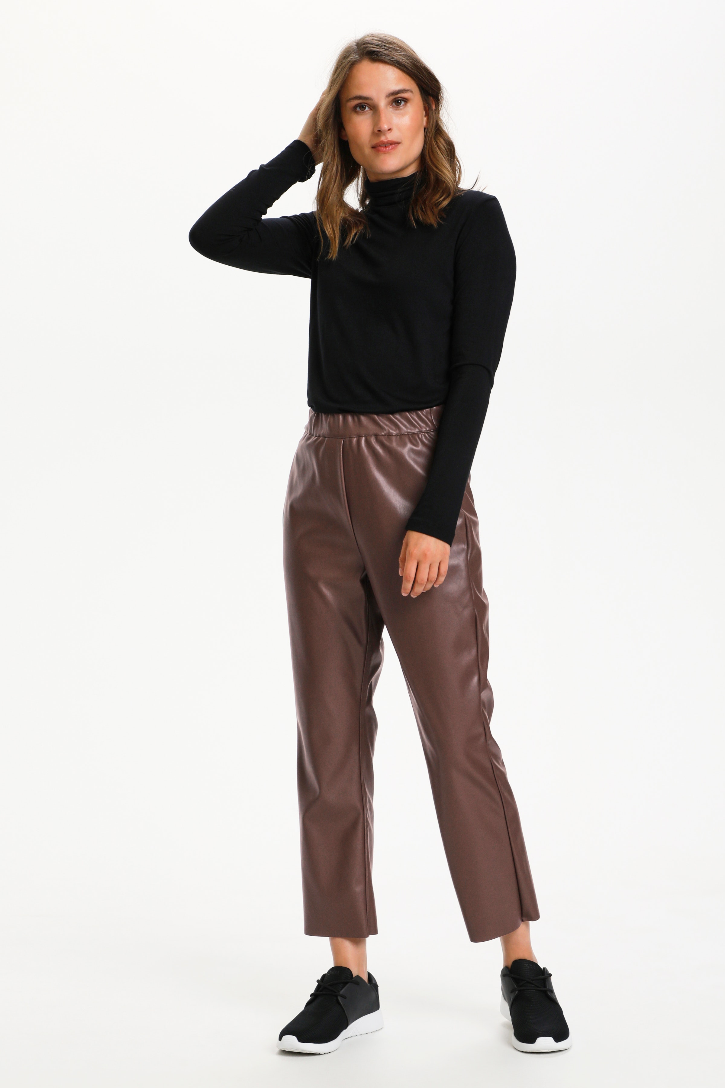 KAvirisa Fake Leather HW Pants Casual LOOKBOOK FRONT 10505806-191213