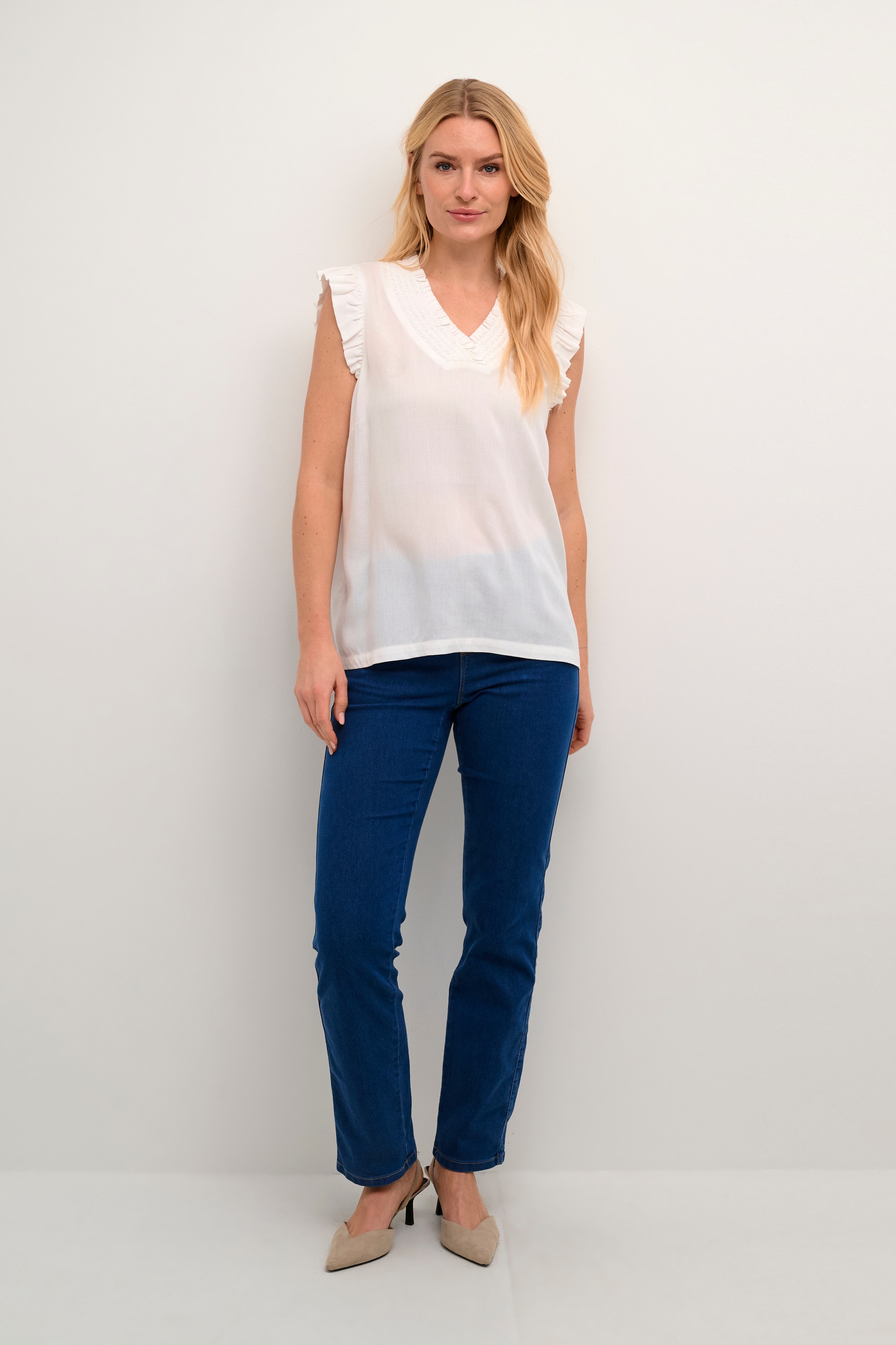 KAdahlia Bluse LOOKBOOK FRONT 10508865-110602