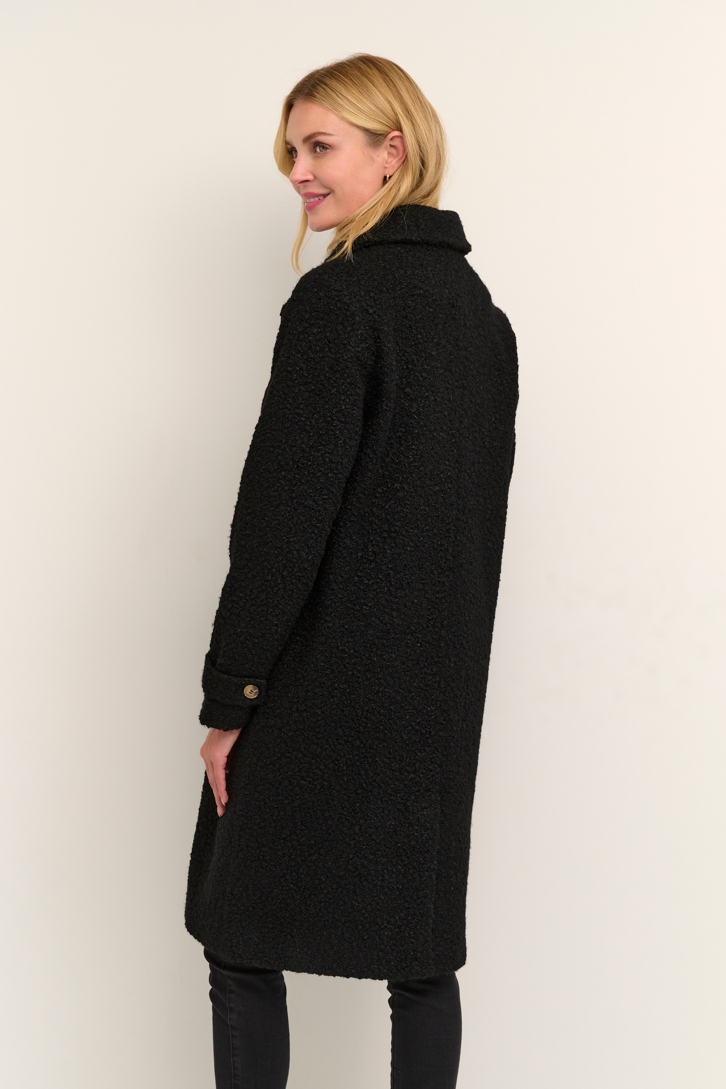 KAanne Coat LOOKBOOK BACK 10506924-100121