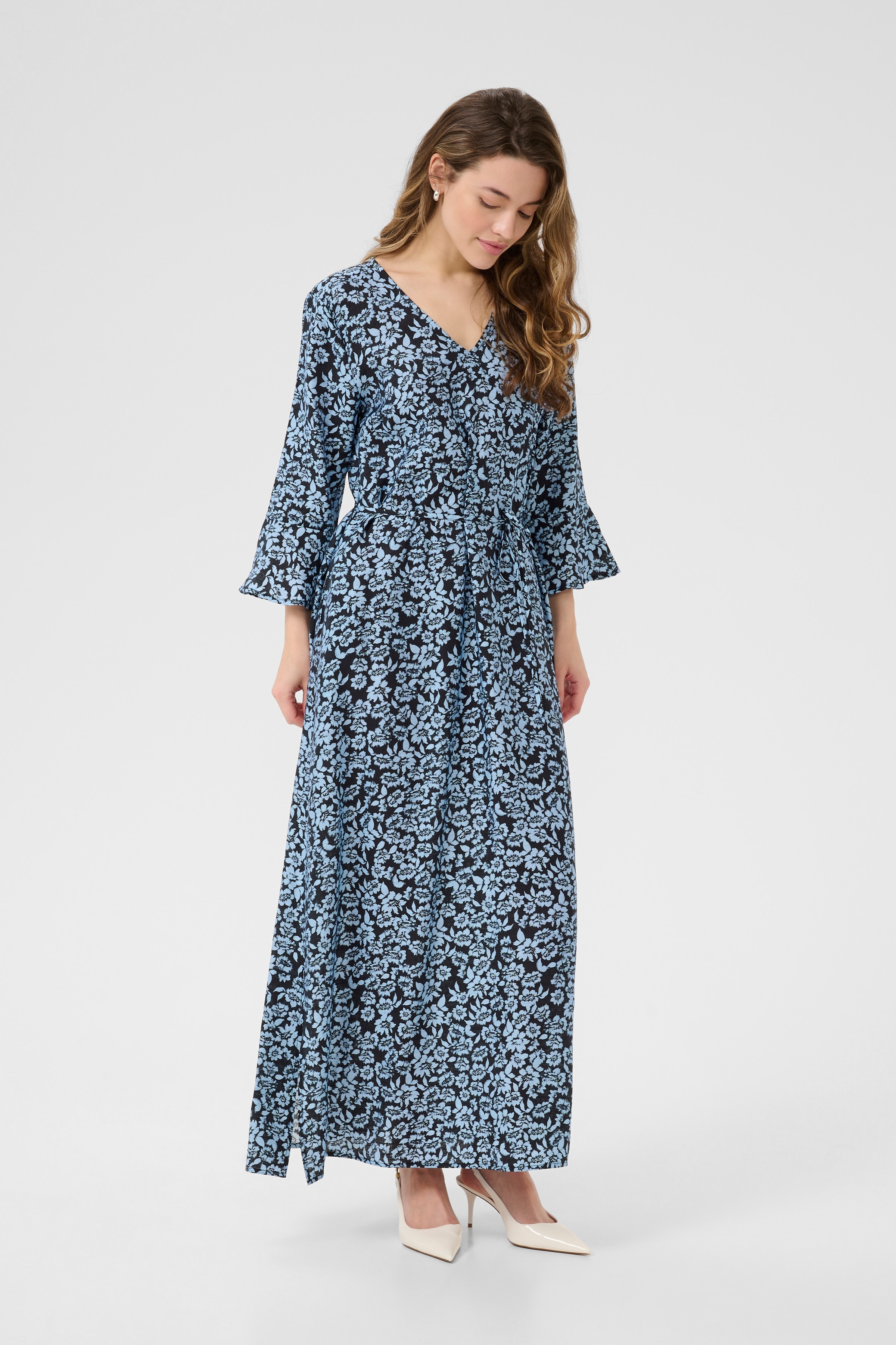 KAamanda Kjole LOOKBOOK FRONT 10510152-107720