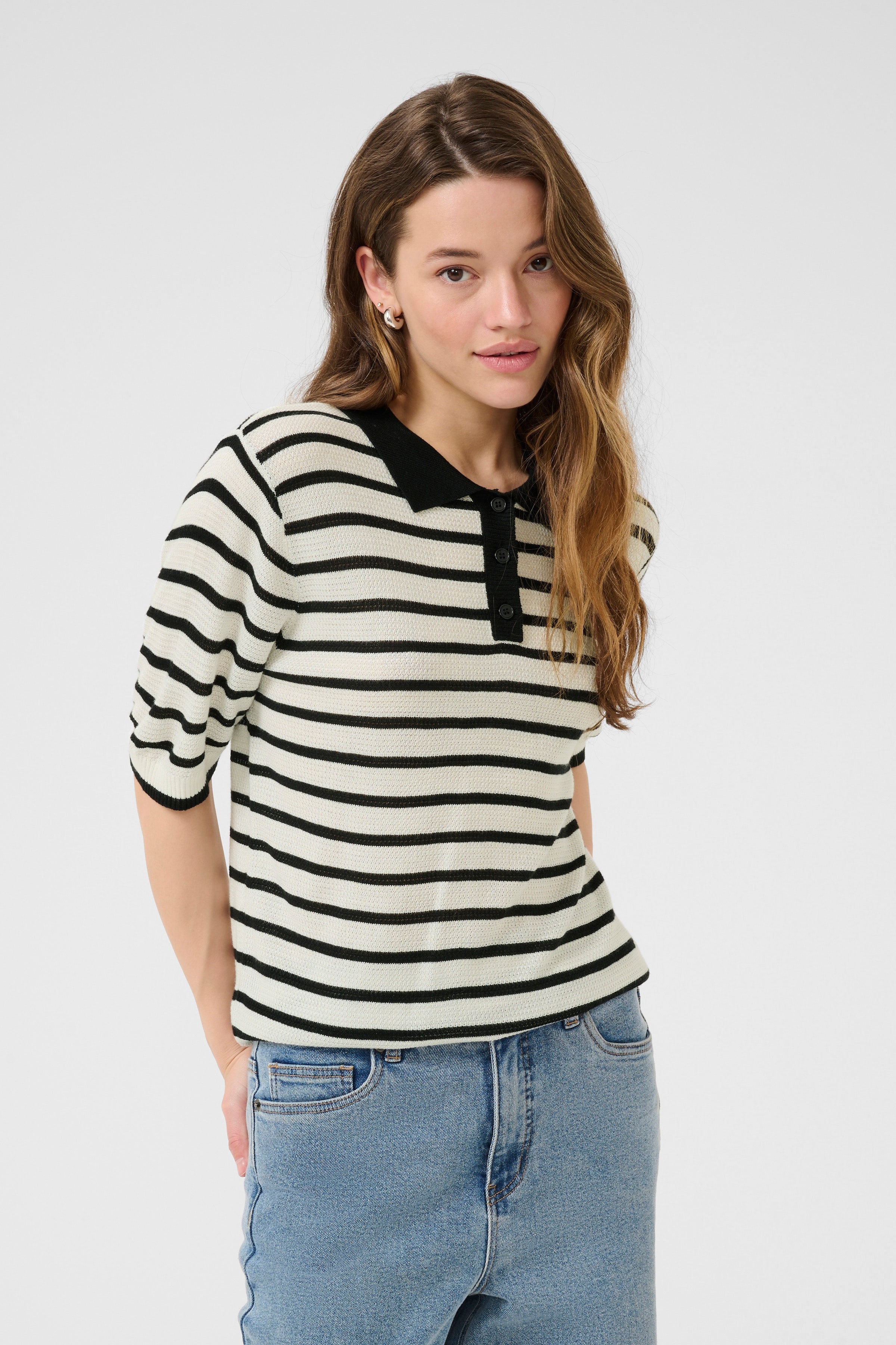KAamalia Pullover LOOKBOOK FRONT 10510176-107774