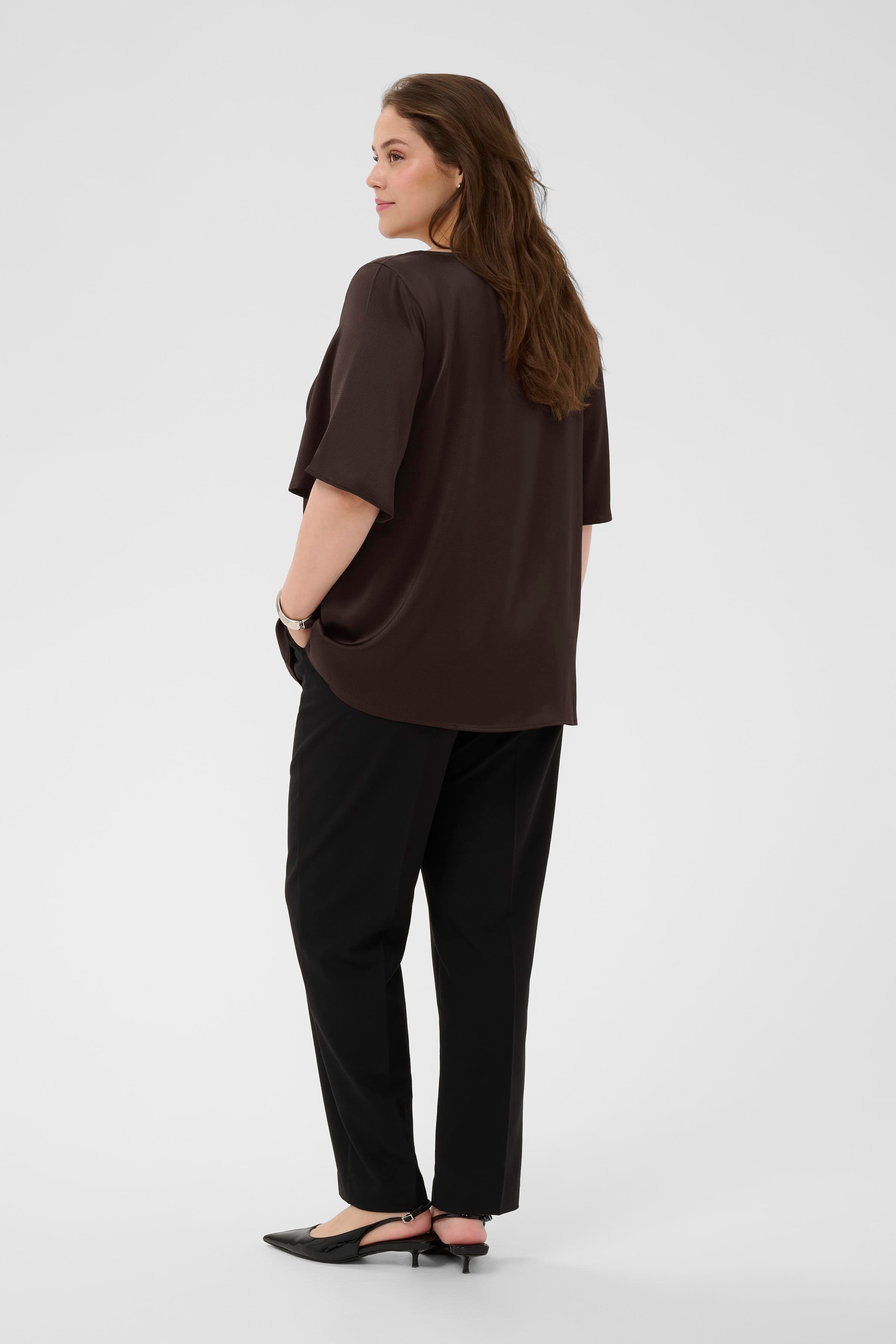 KCdina Blouse LOOKBOOK BACK 10583873-191111