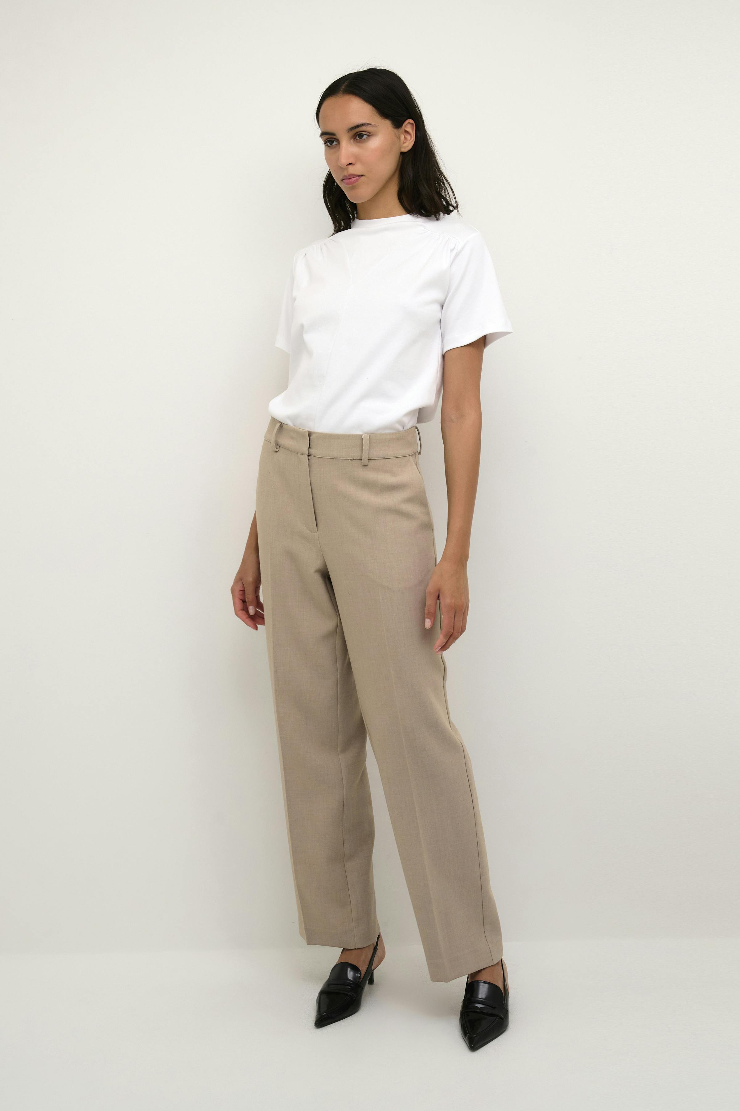 NinaKB Hose LOOKBOOK FRONT 10104823-171319