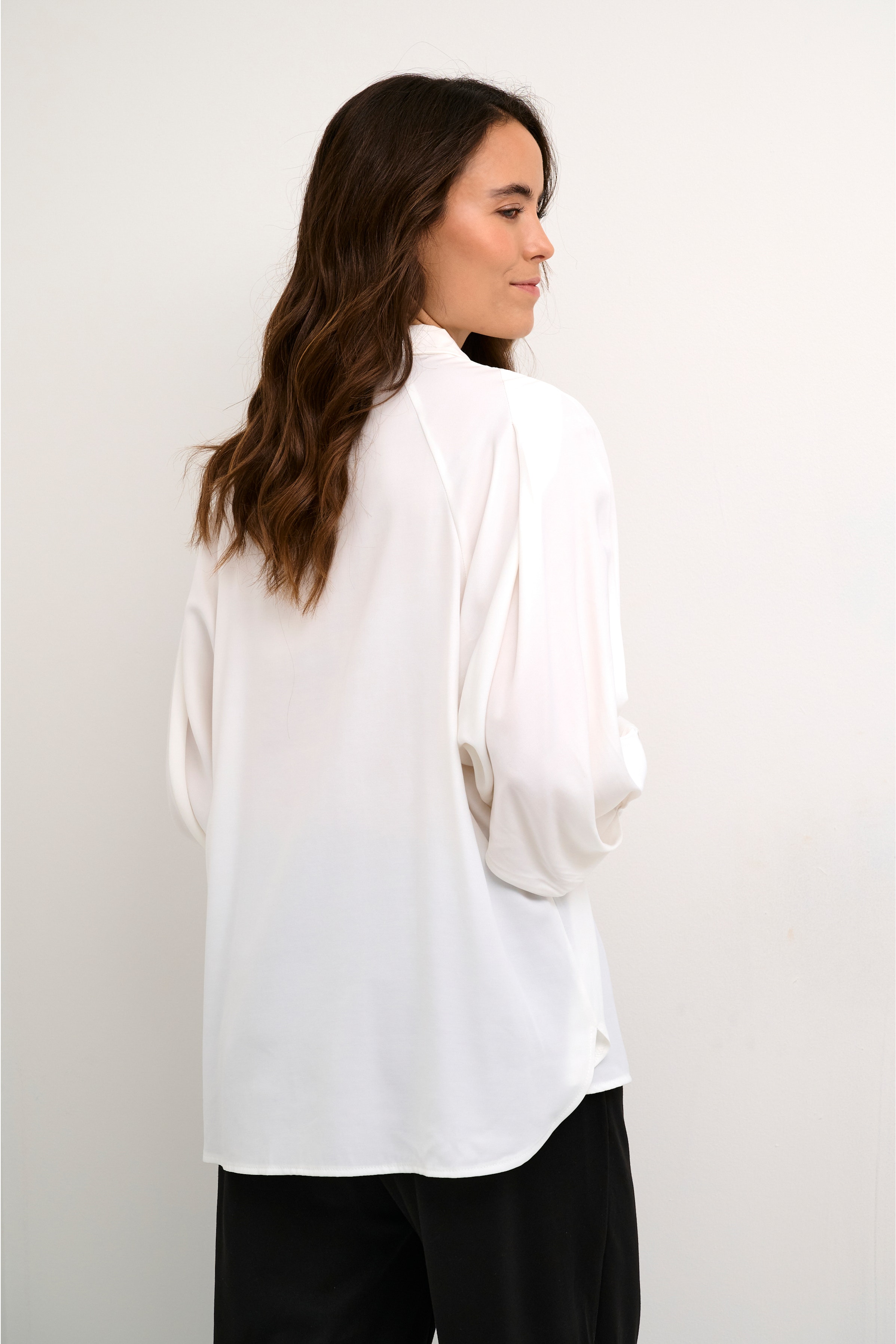 KAlea Shirt LOOKBOOK BACK 10508534-110602