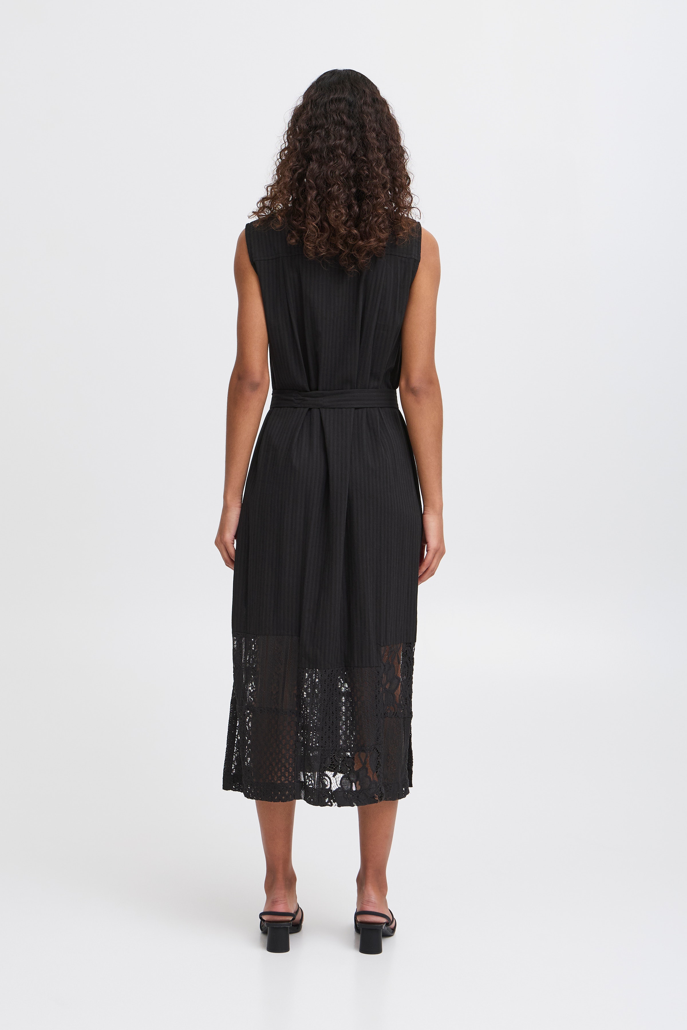 IHMARILA Kjole LOOKBOOK BACK 20122863-194008
